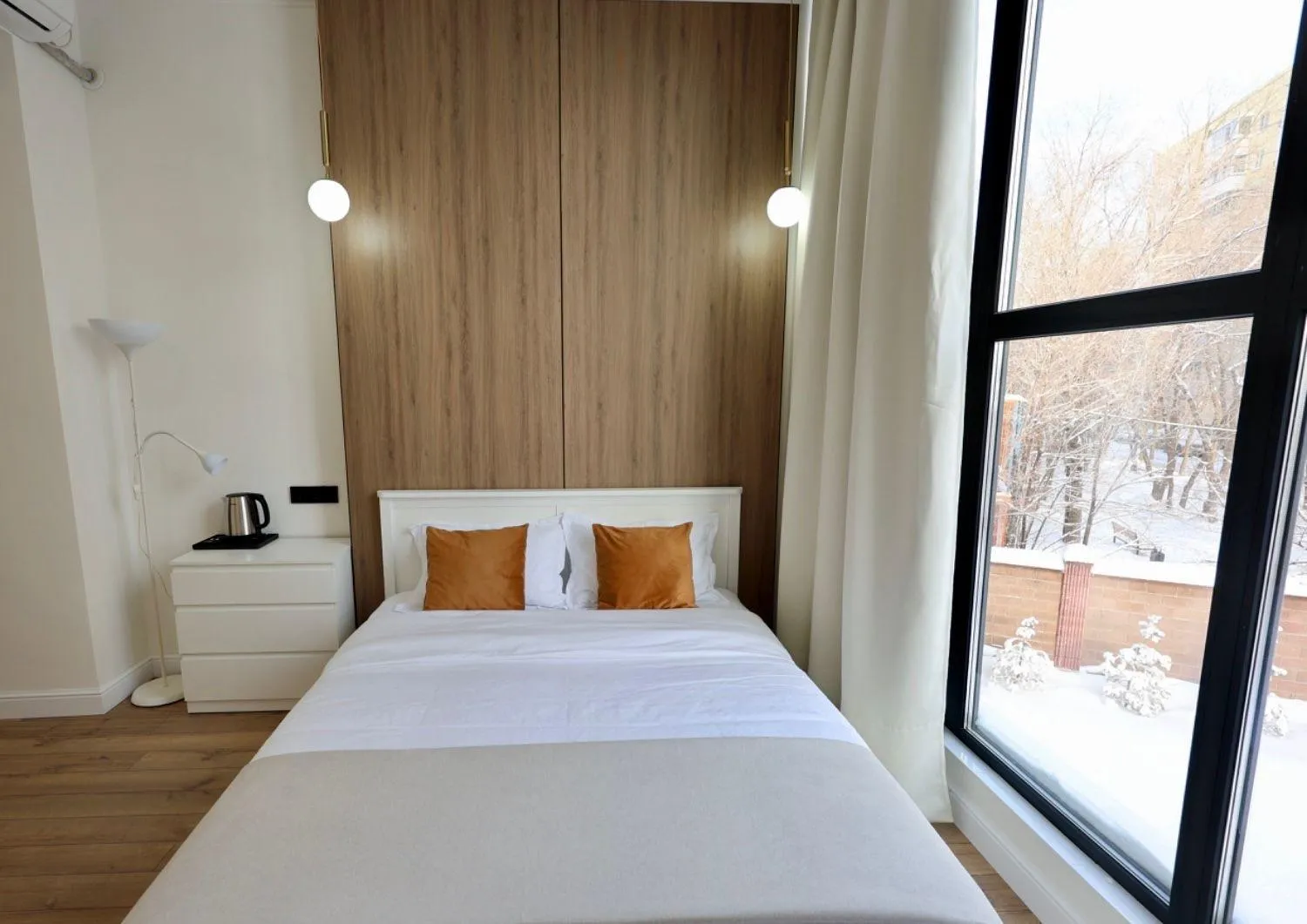 Bed in HANNAH INN - ex HELLO INN