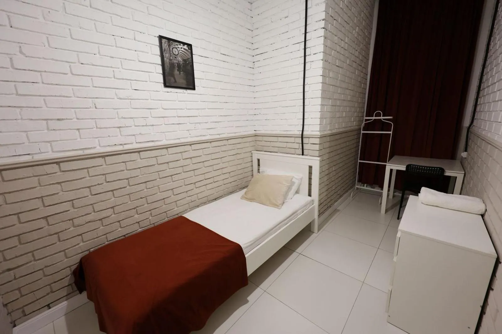 Bedroom, Bed in HANNAH INN - ex HELLO INN