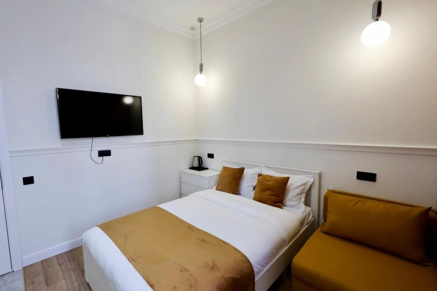 Bed in HANNAH INN - ex HELLO INN