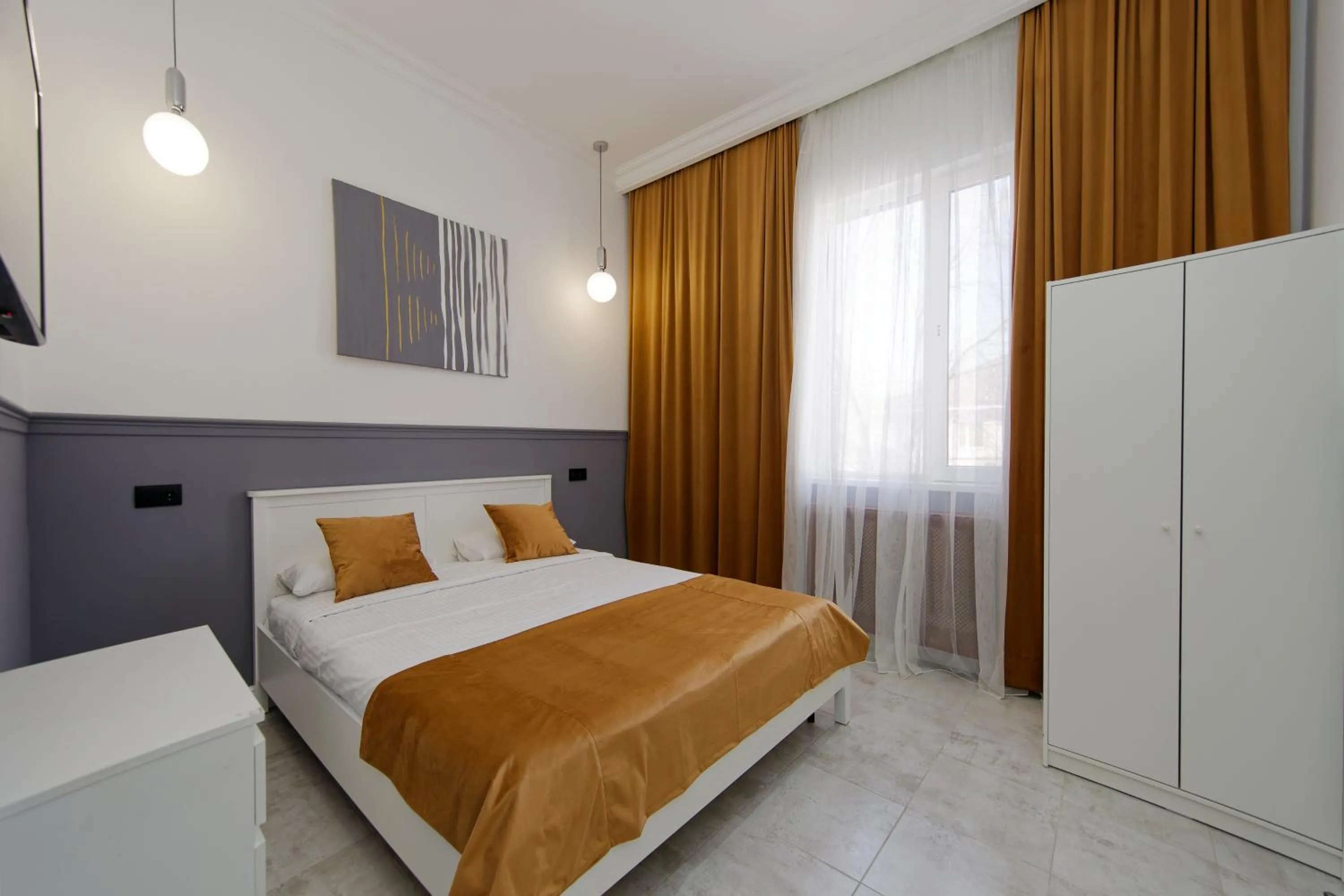 Bed in HANNAH INN - ex HELLO INN