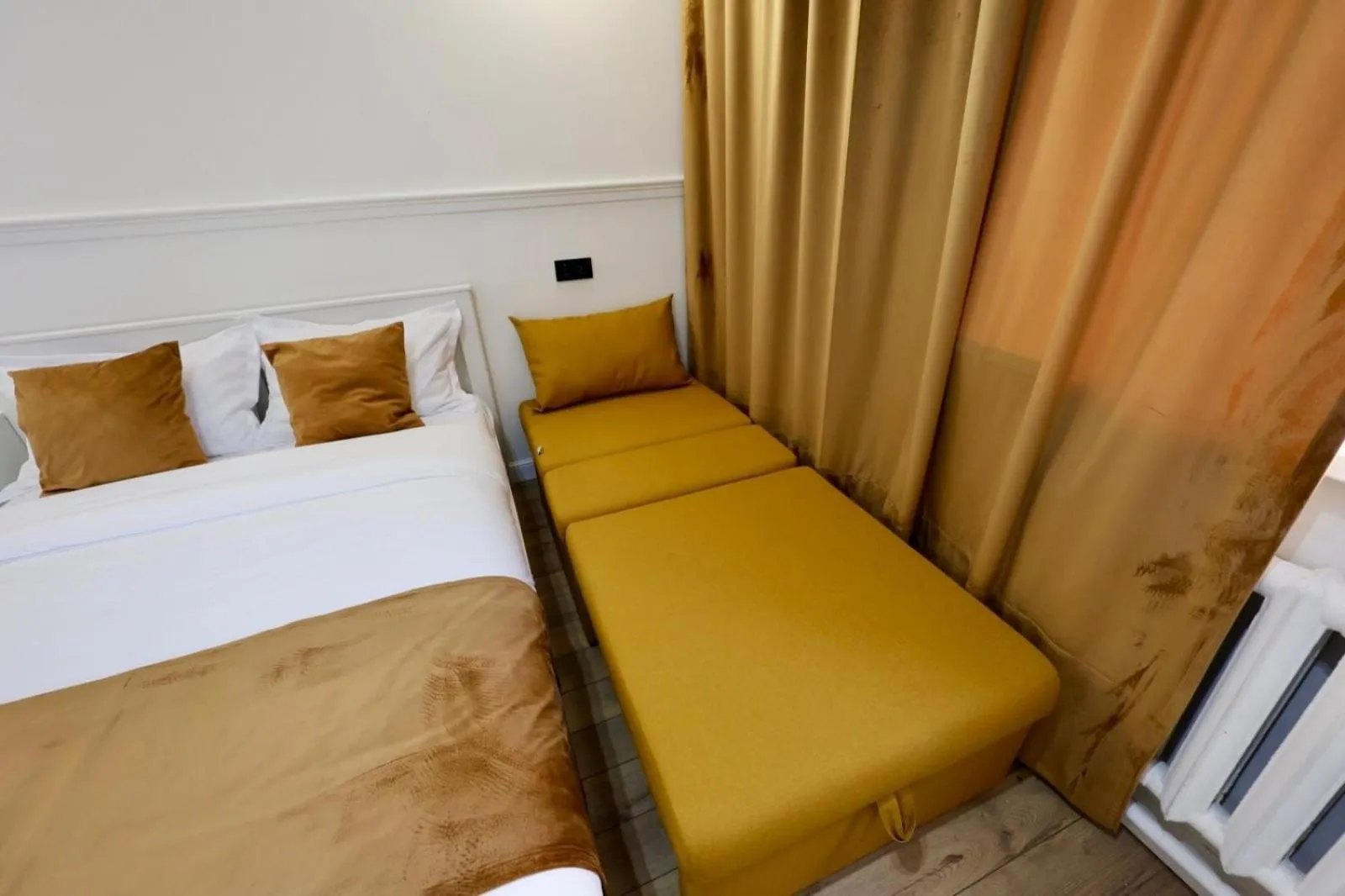 Bed in HANNAH INN - ex HELLO INN