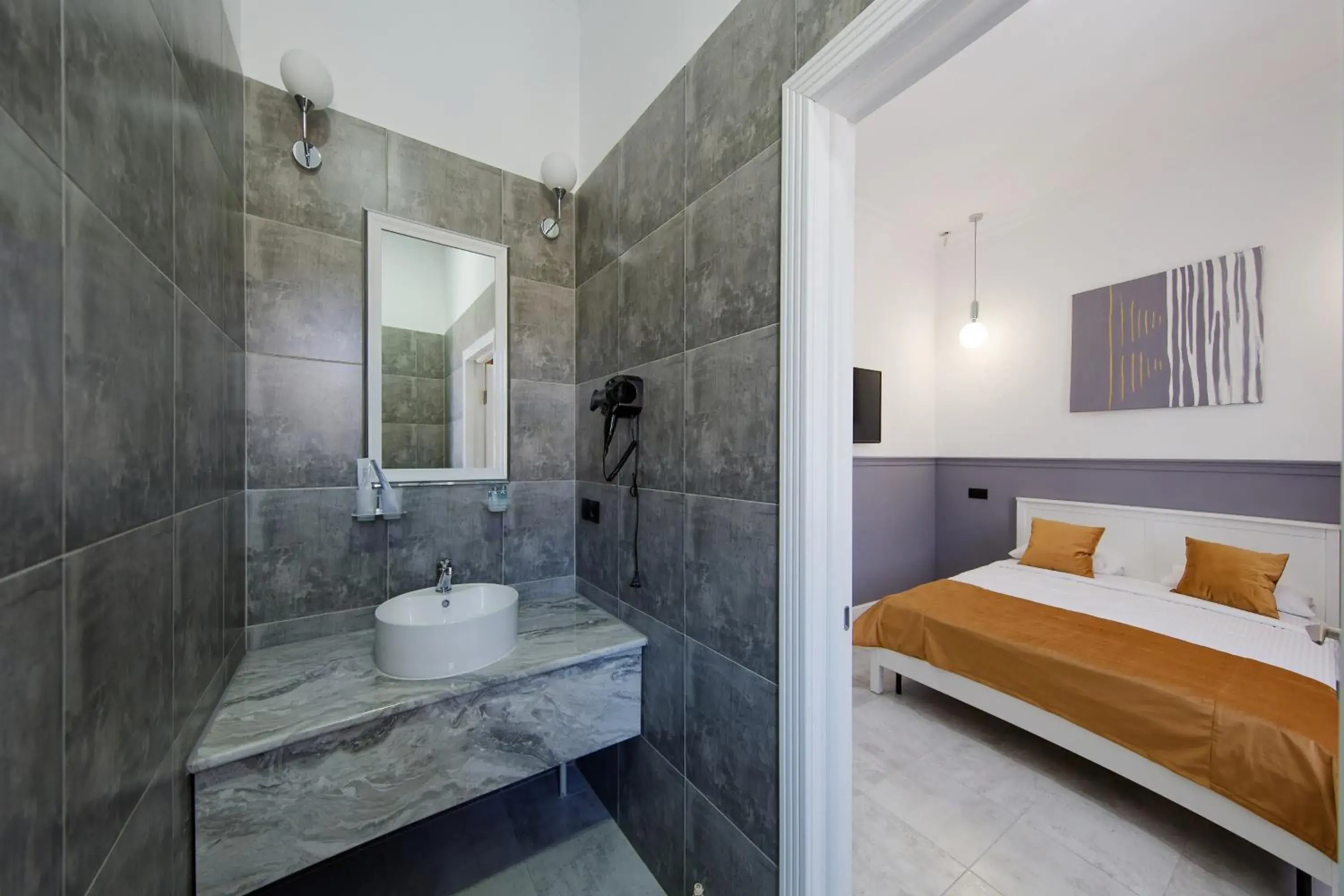 Double Room with Private Bathroom in HANNAH INN - ex HELLO INN Double Room with Private Bathroom in HANNAH INN - ex HELLO INN