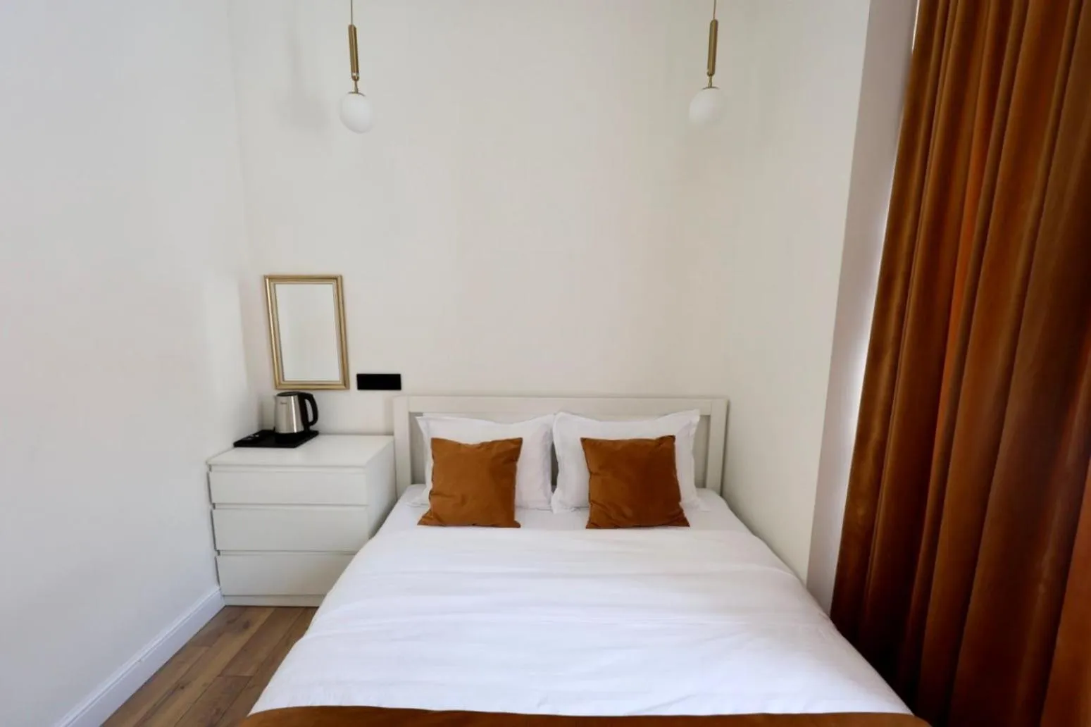 Bed in HANNAH INN - ex HELLO INN