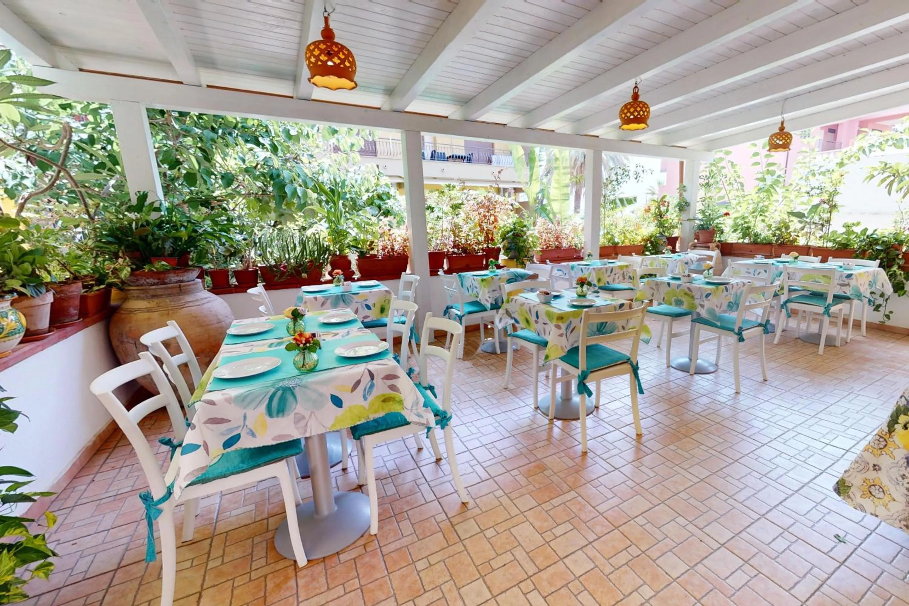 Buffet breakfast in Hotel Donna Rosa