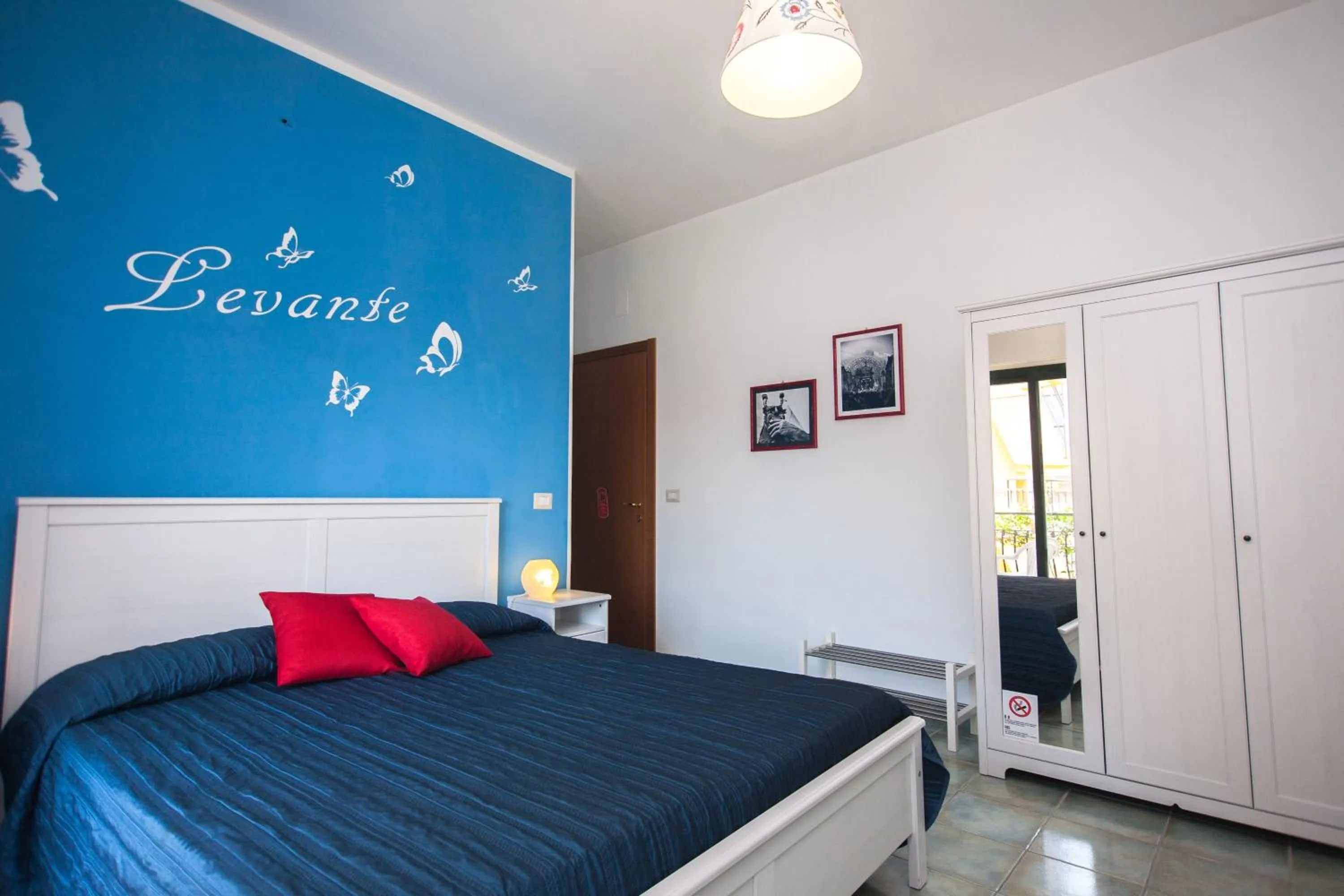 Photo of the whole room, Bed in Hotel Donna Rosa