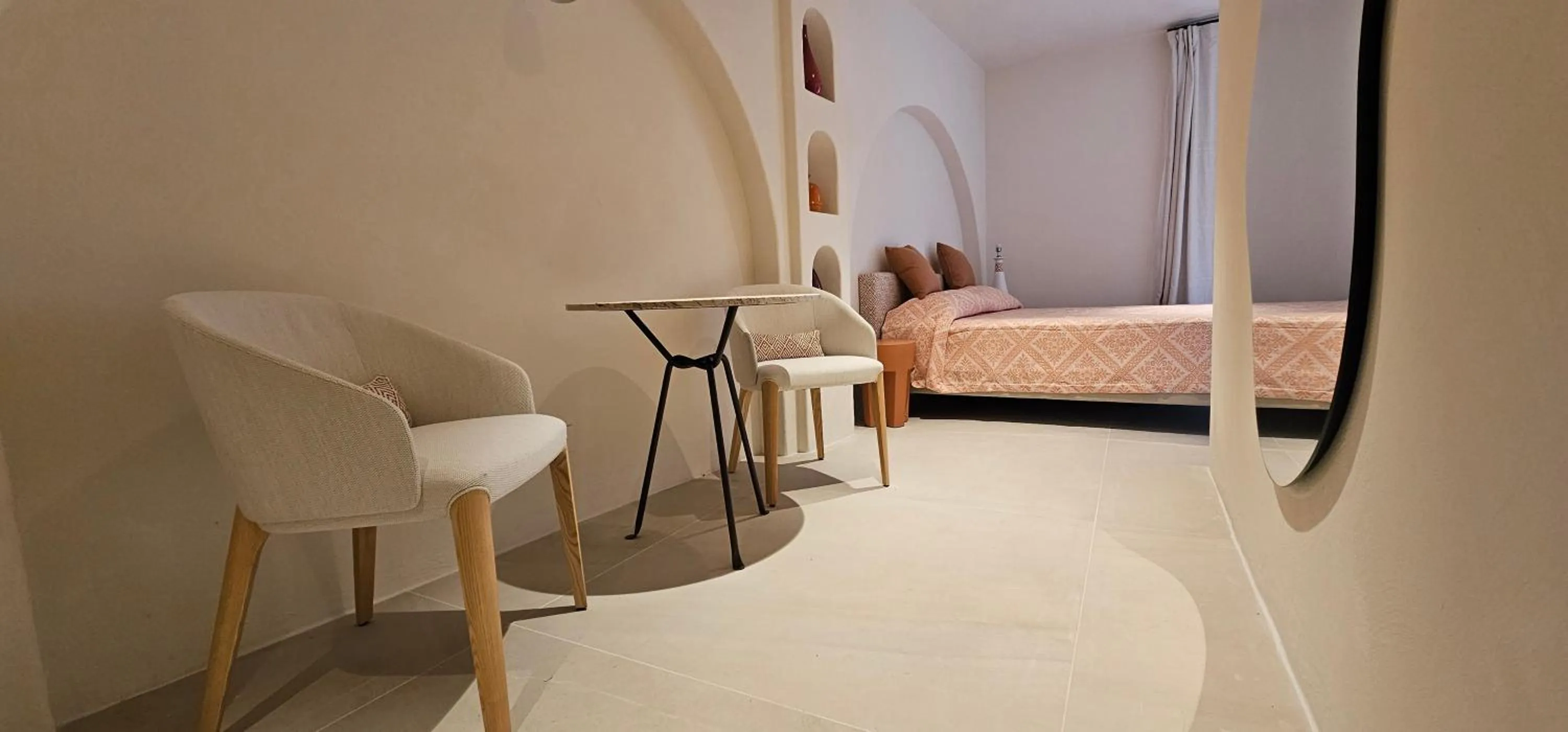 Decorative detail, Bed in Green Park Hotel