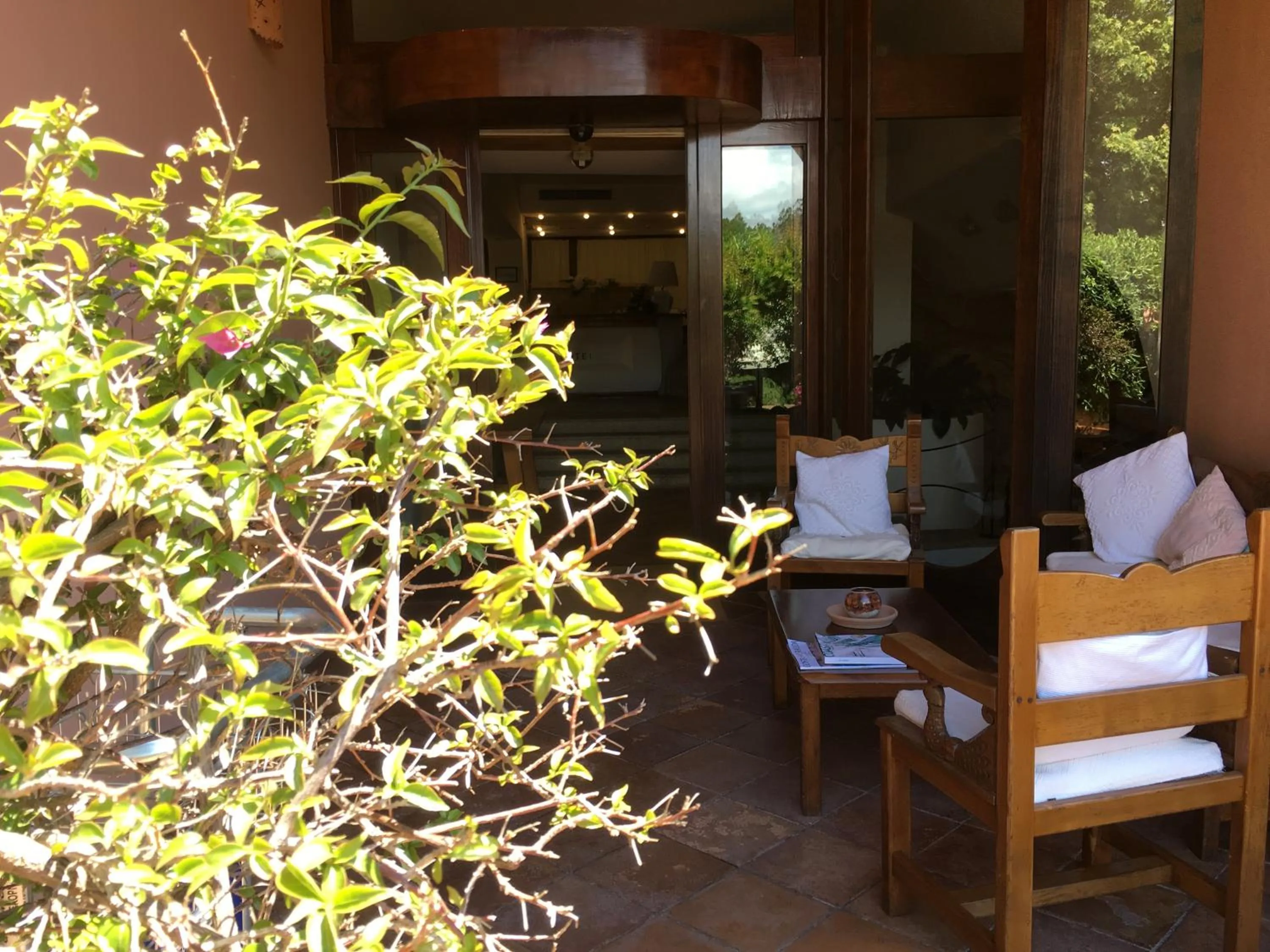 Facade/entrance in Green Park Hotel