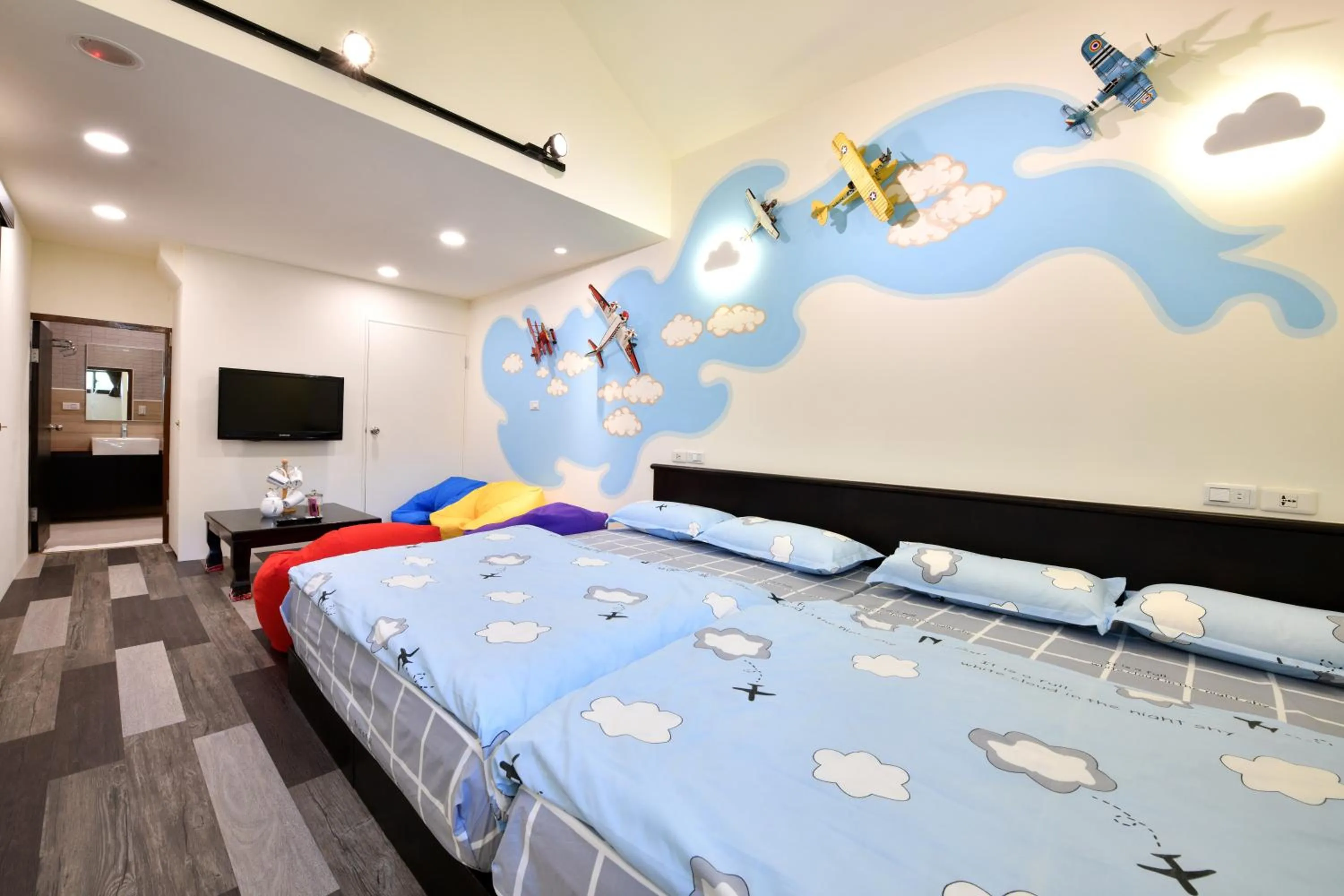 Bed in Windsor's Vanilla Garden B&B