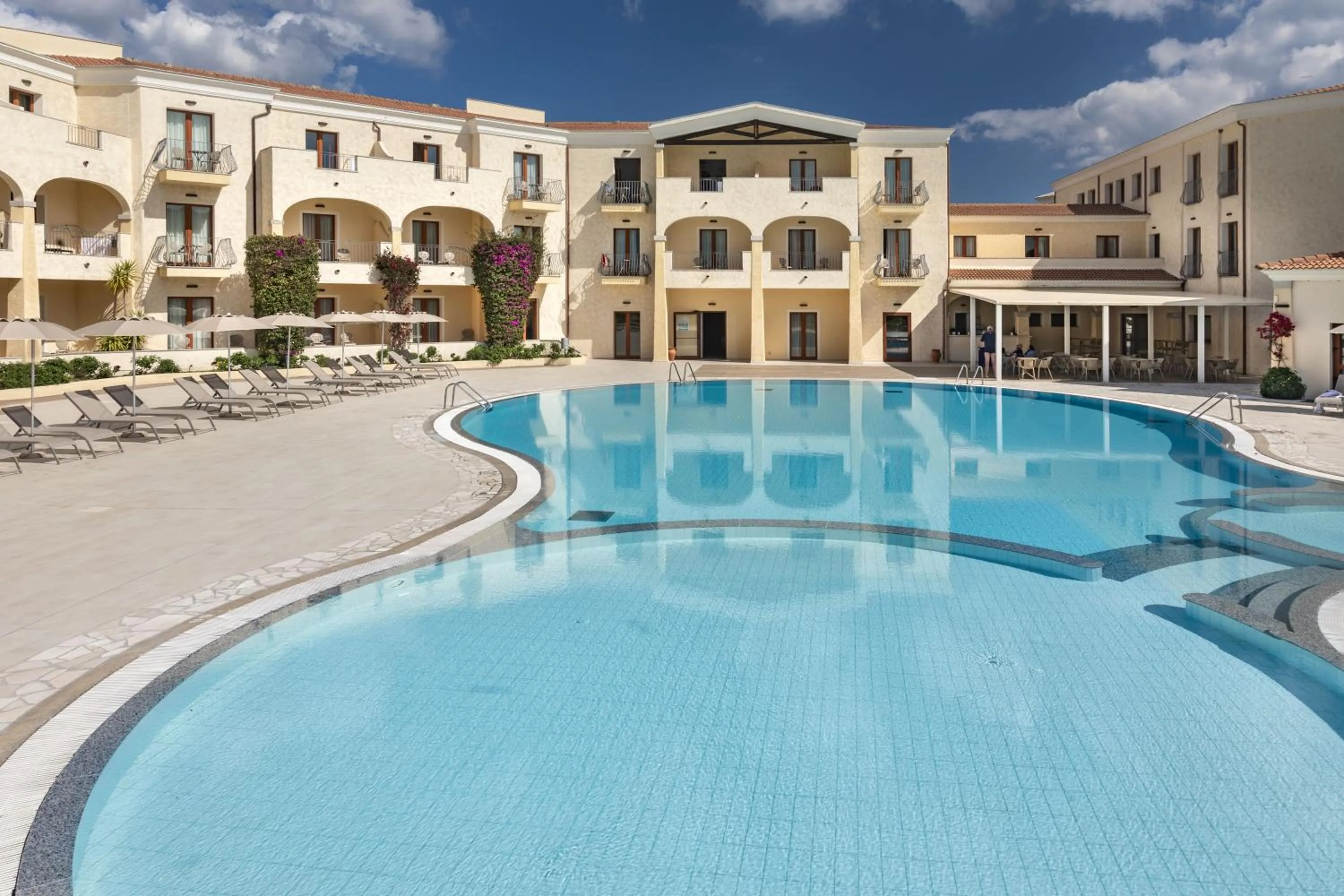 Swimming pool in Blu Hotel Morisco