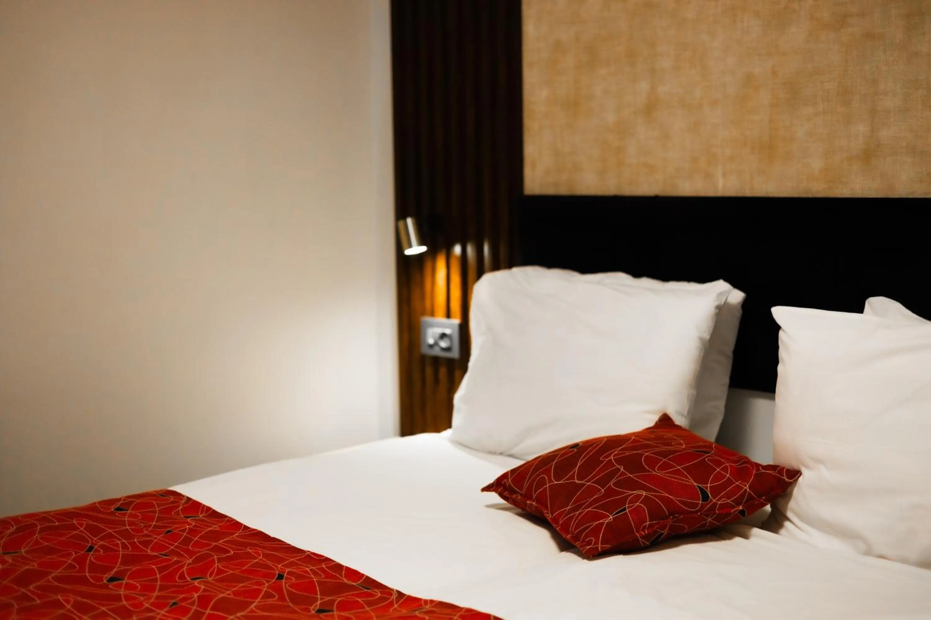 Bedroom, Bed in Lev Yerushalayim Hotel