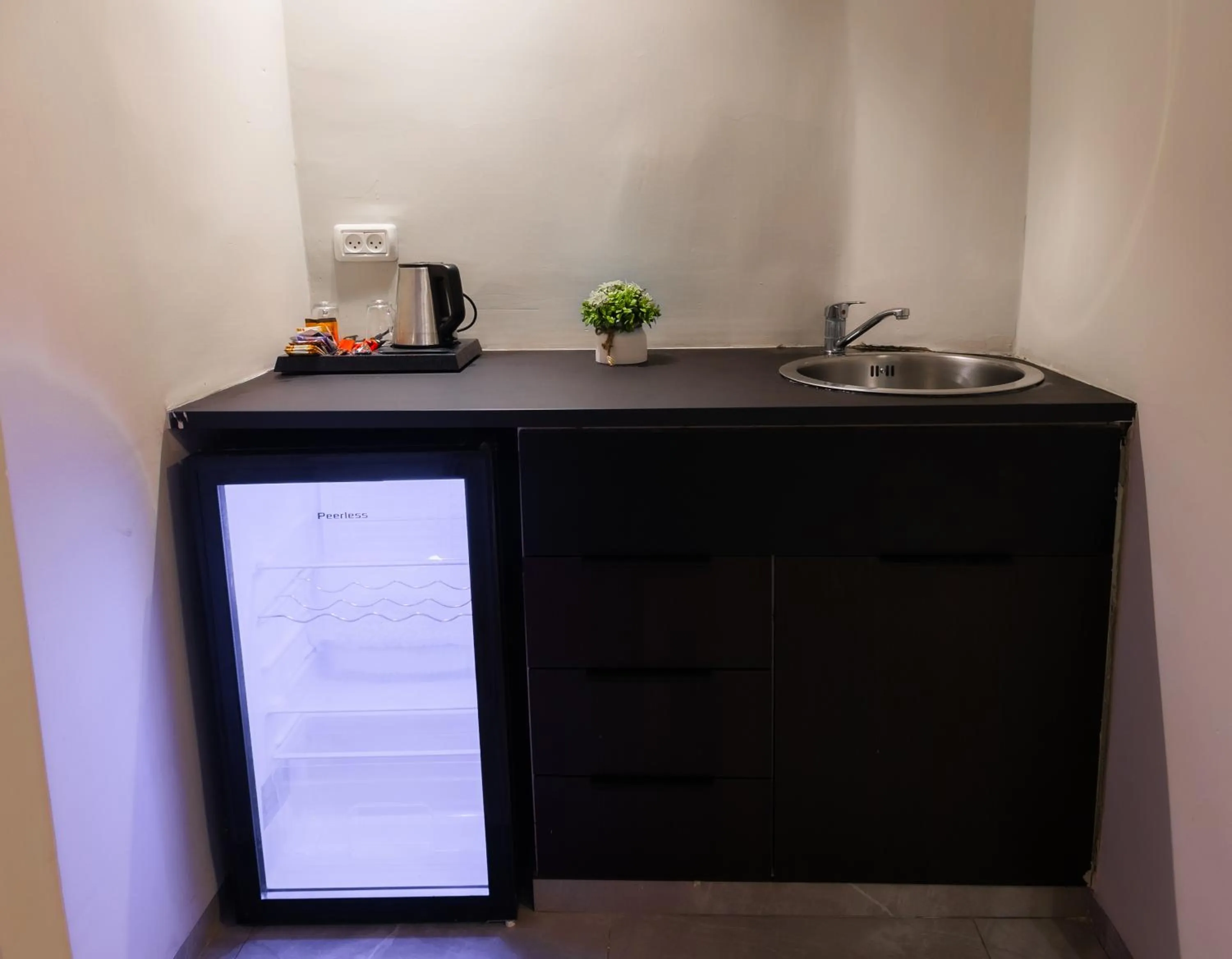 Coffee/tea facilities in Lev Yerushalayim Hotel