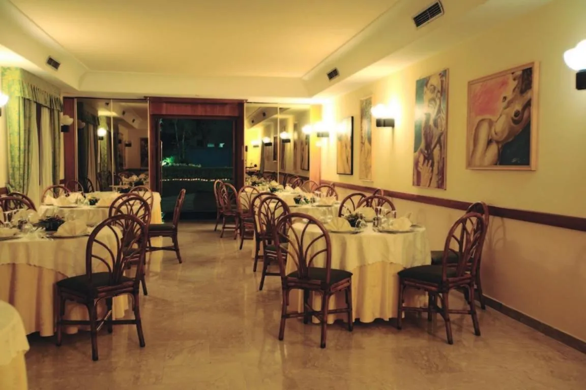 Restaurant/places to eat in Hotel Ristorante La Piana