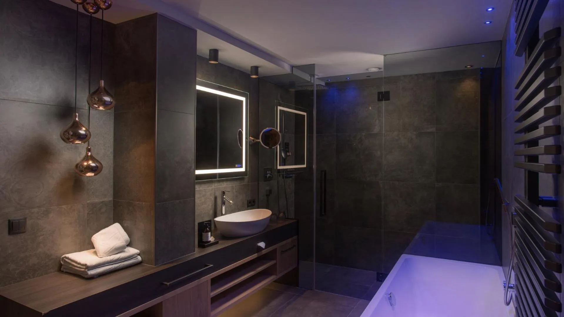 Photo of the whole room in LUNARIS Wellnessresort