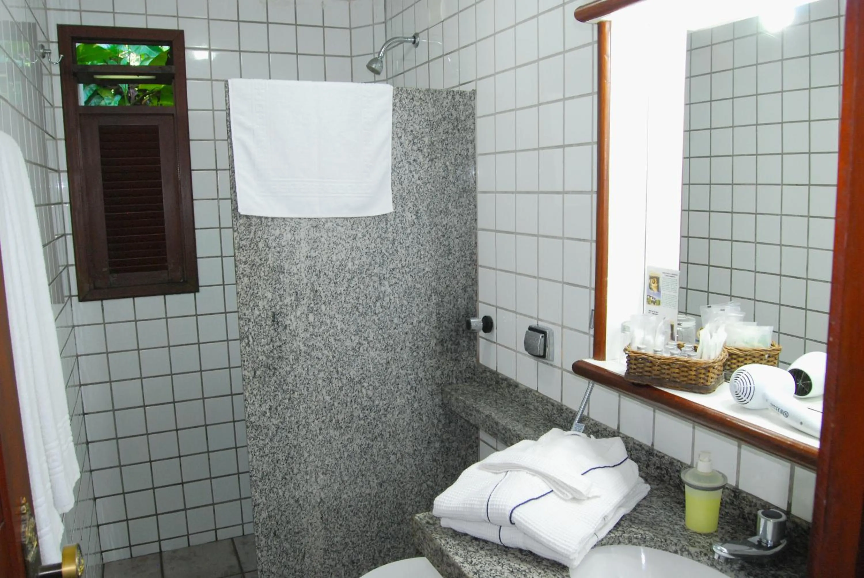 Shower in Pousada Castanheira