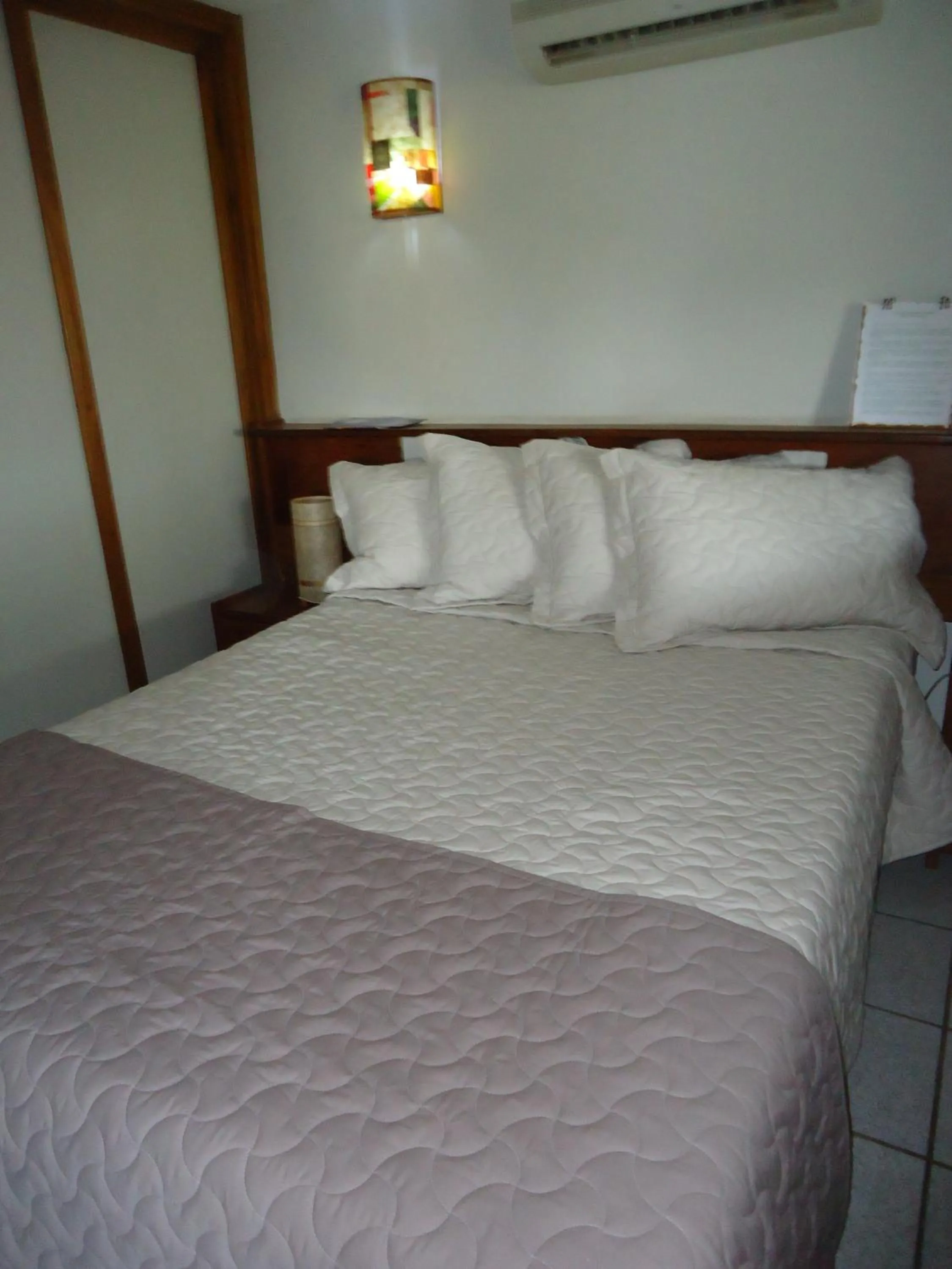 Bed in Pousada Castanheira