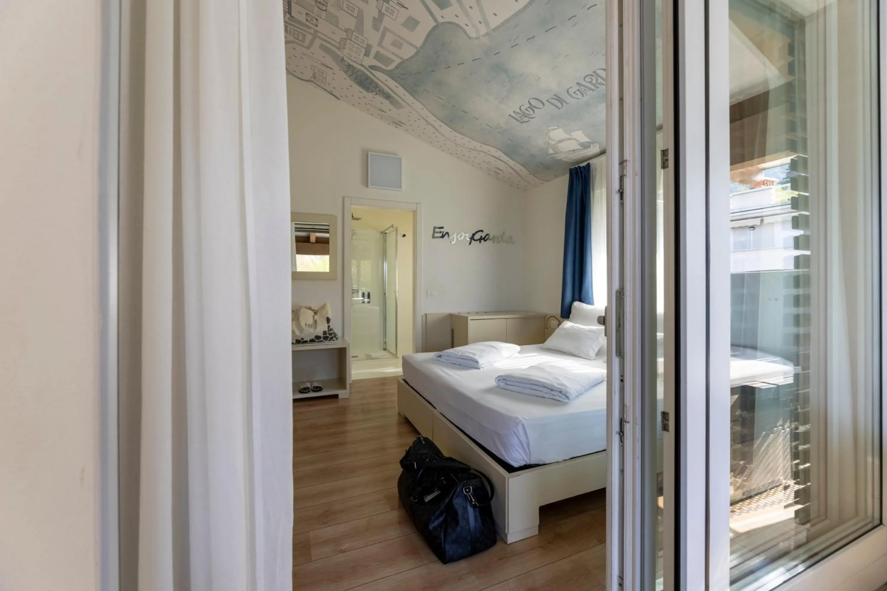 Bed in SeeLE Garda Hotel