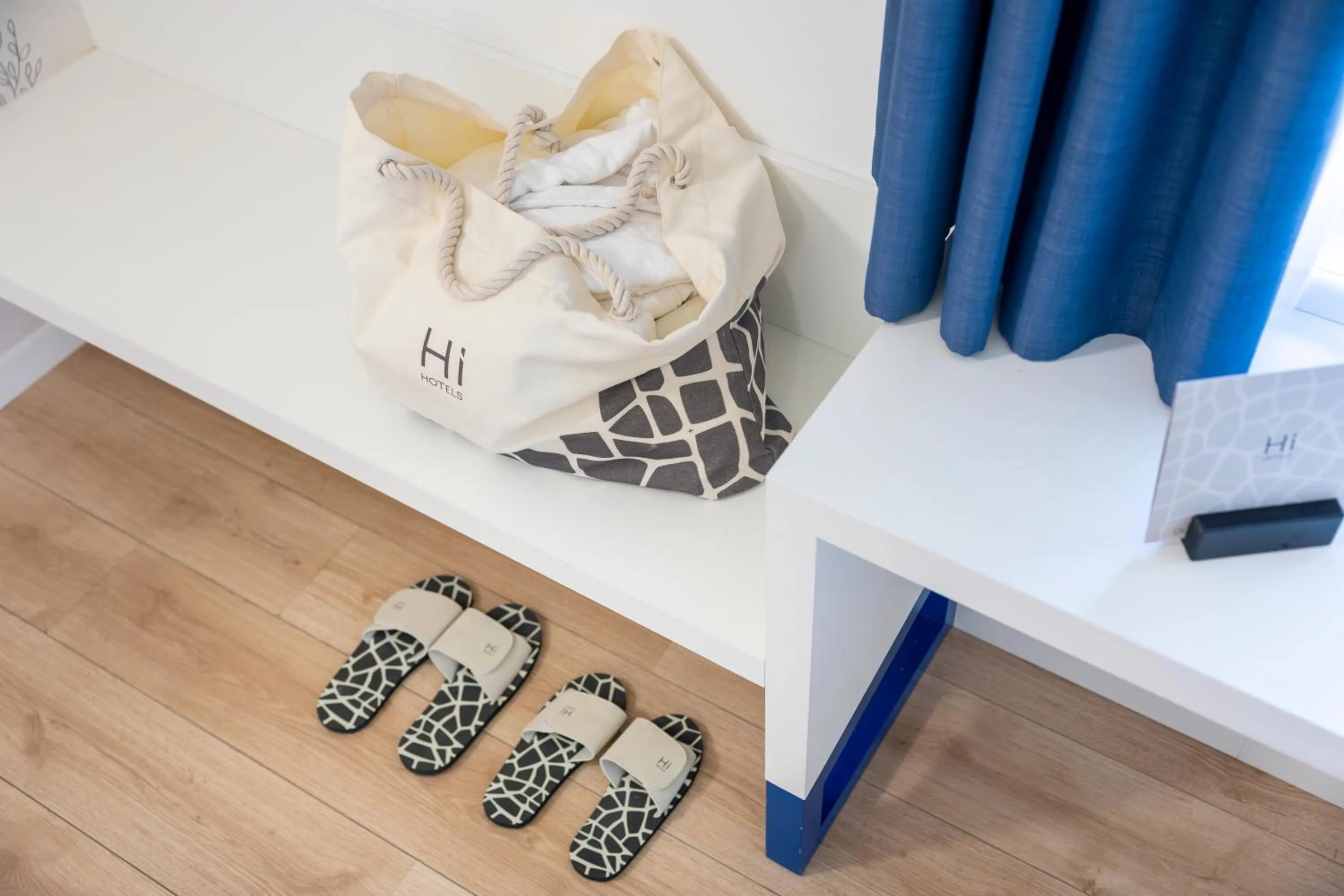 furniture in SeeLE Garda Hotel