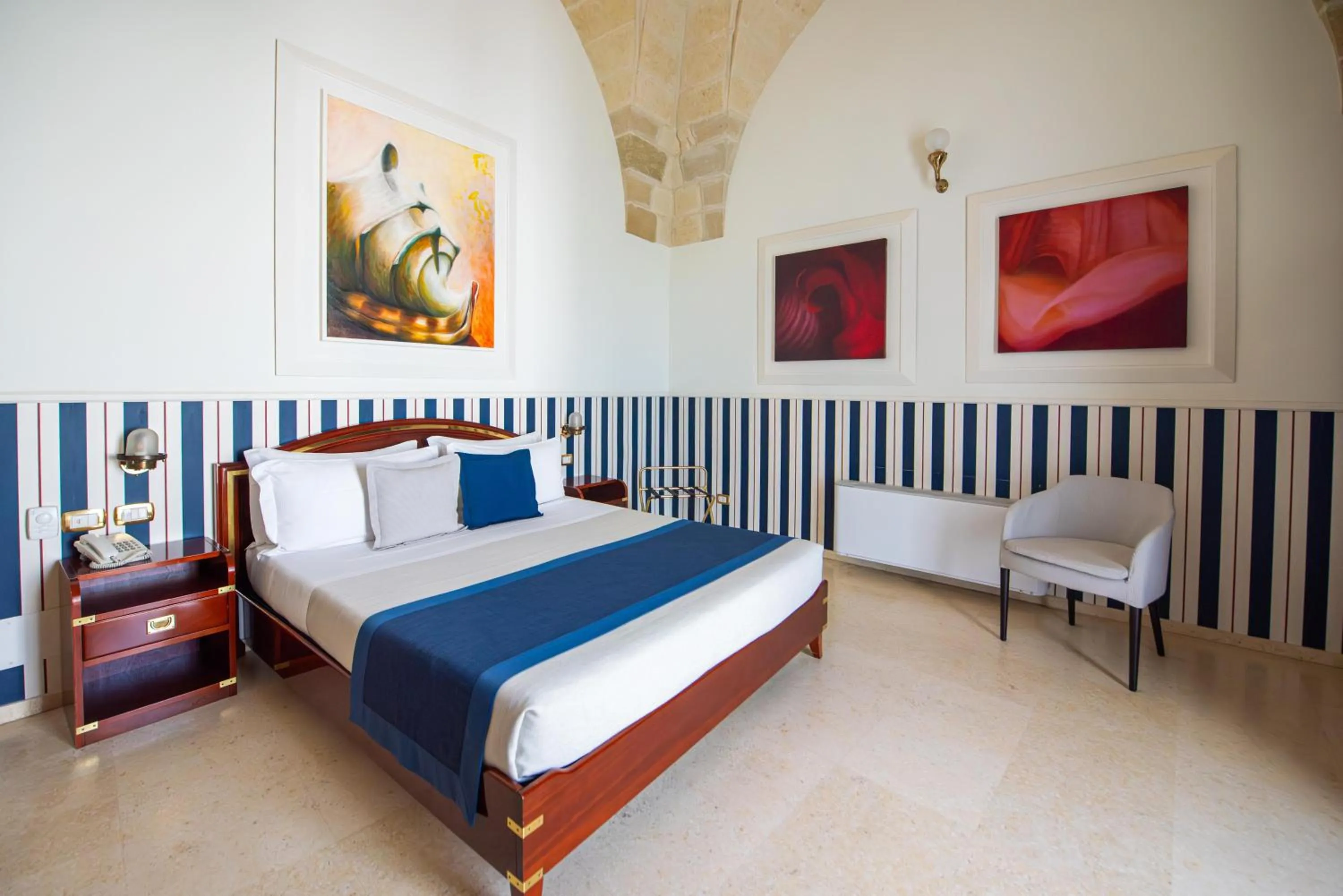 Bed in Corte Di Nettuno - CDSHotels