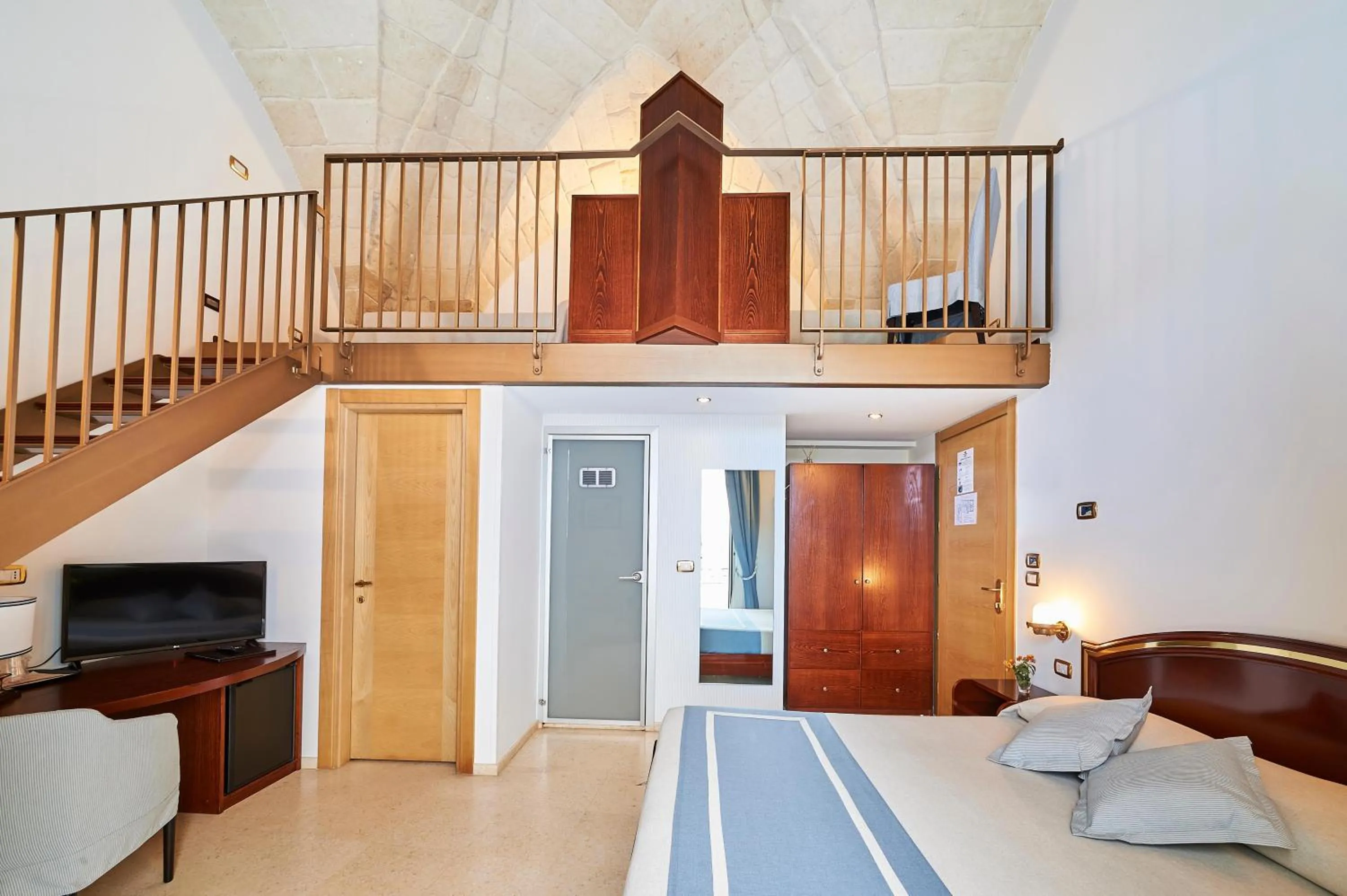 Bed in Corte Di Nettuno - CDSHotels