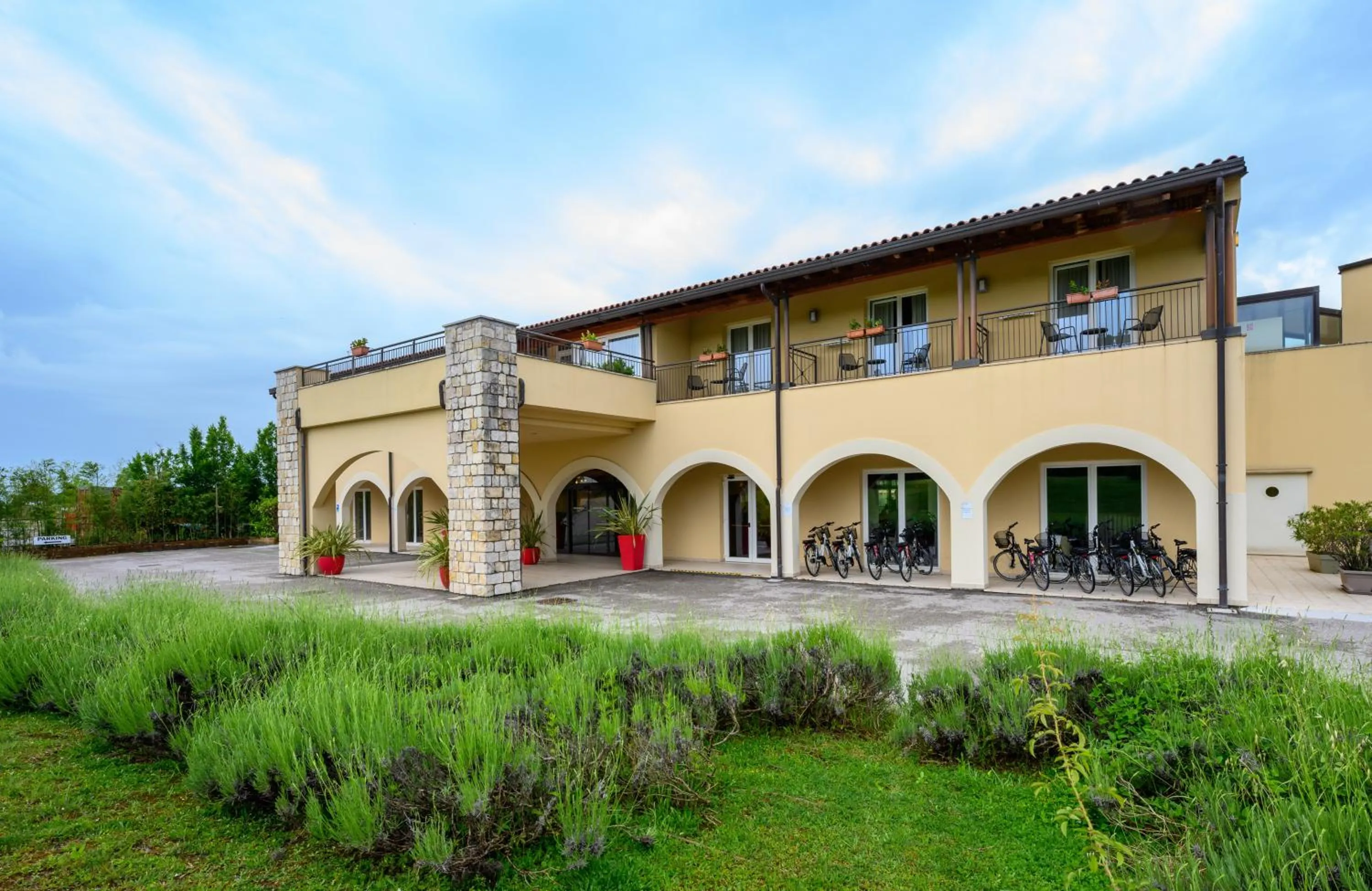 Property building in Leonardo Hotel Lago di Garda - Wellness and Spa