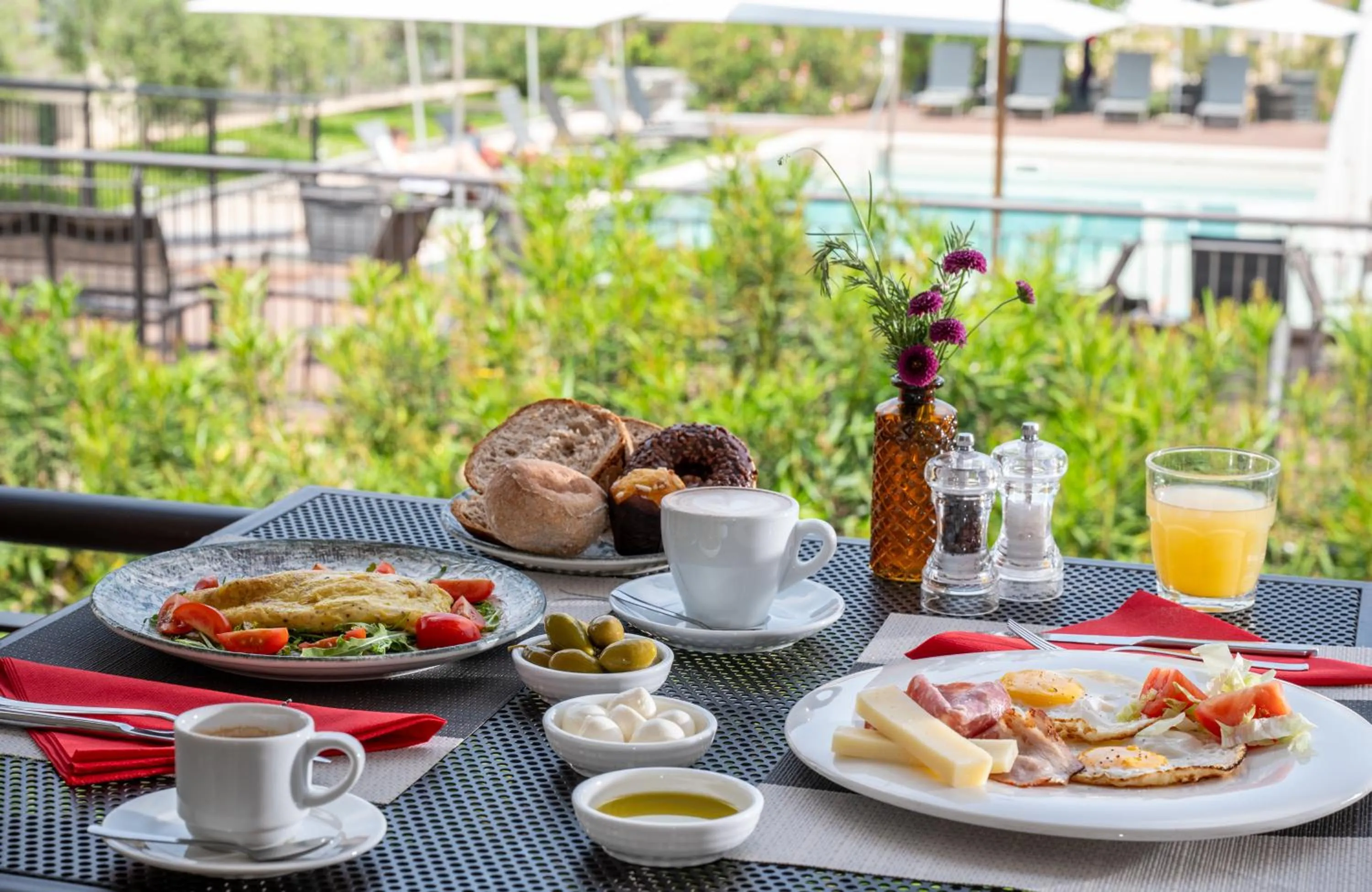 Breakfast in Leonardo Hotel Lago di Garda - Wellness and Spa