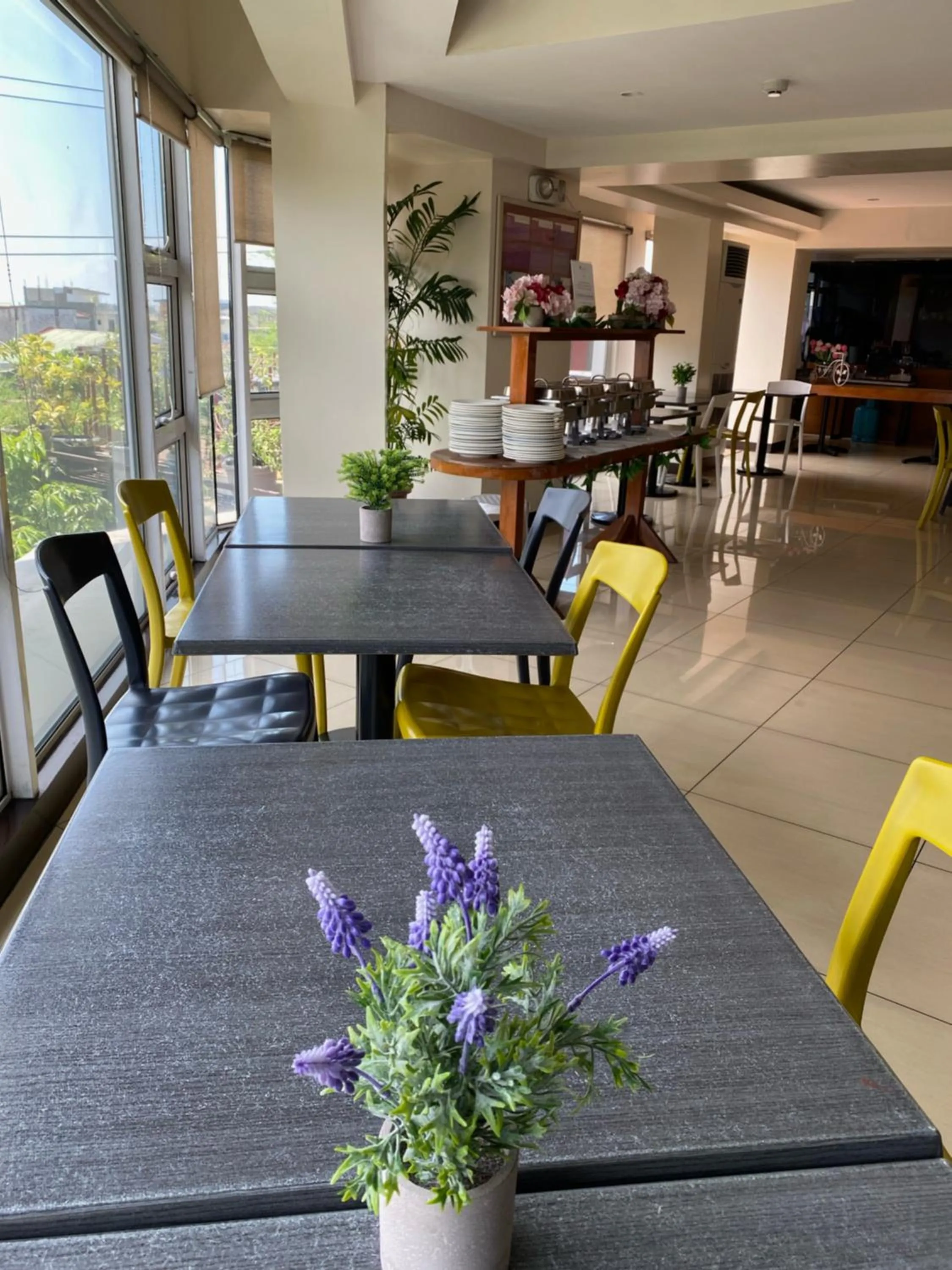 Restaurant/places to eat in MySpace Hotel @BGC