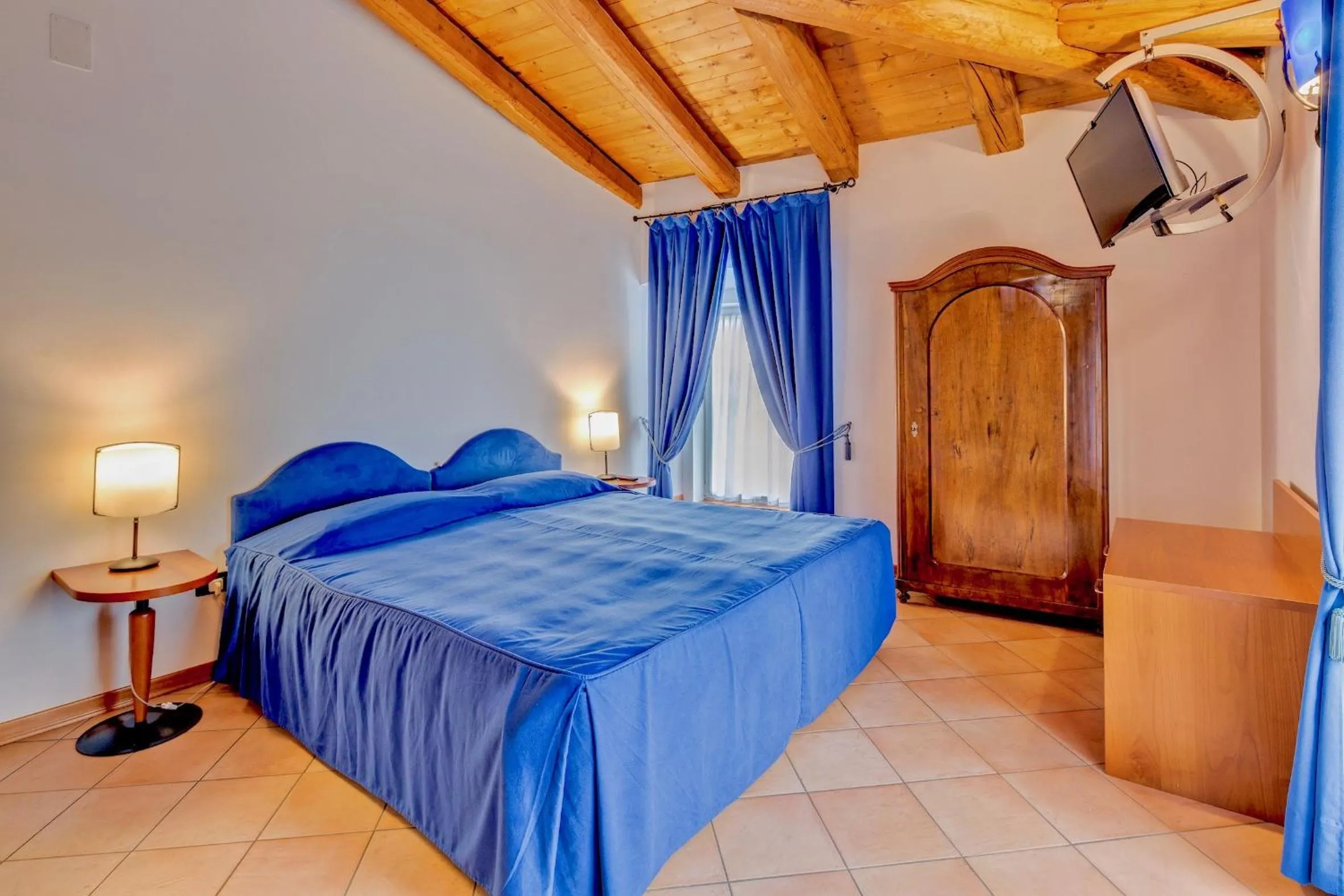 Property building, Bed in Residence San Giusto