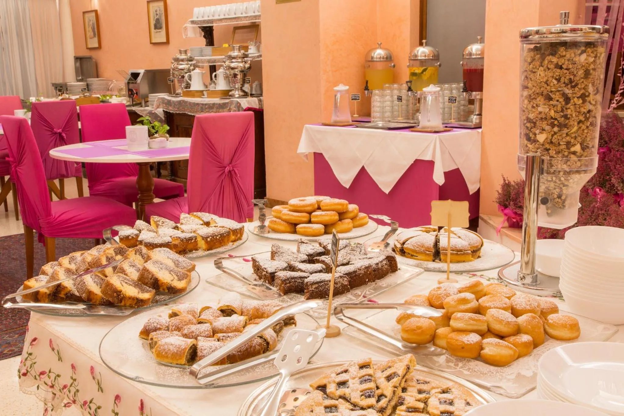 Buffet breakfast in Residence San Giusto