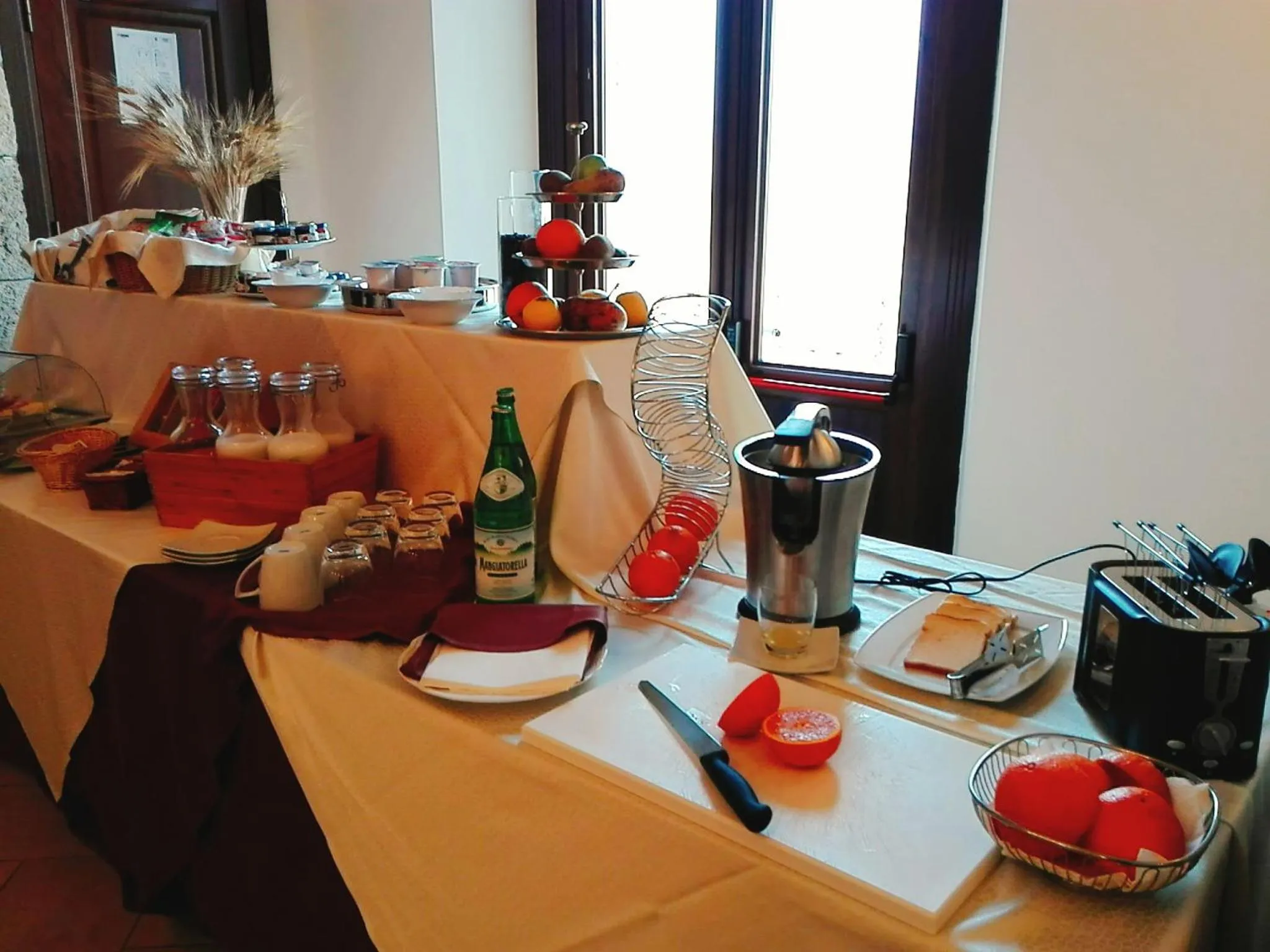 Food and drinks in Relais Villa Giuliana