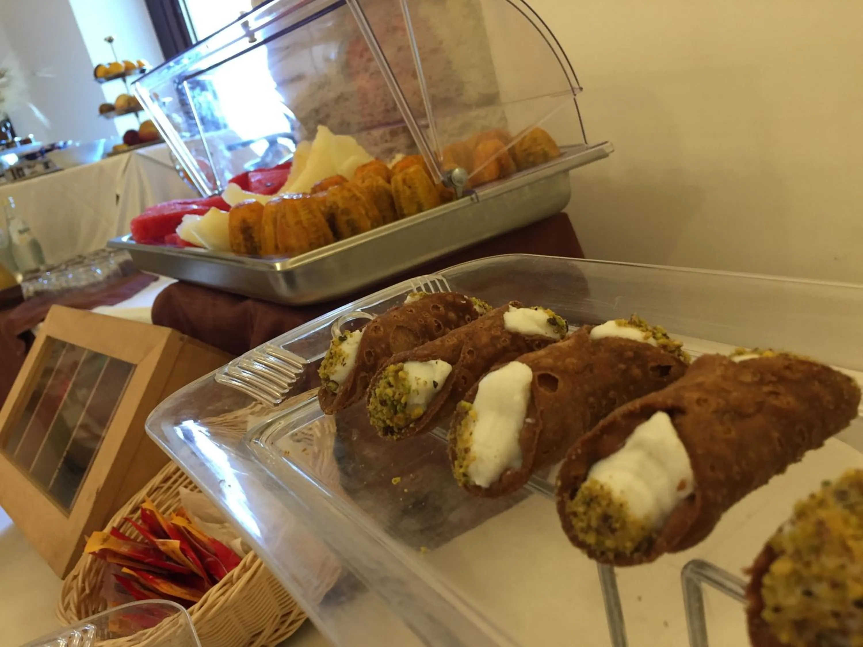 Buffet breakfast in Relais Villa Giuliana