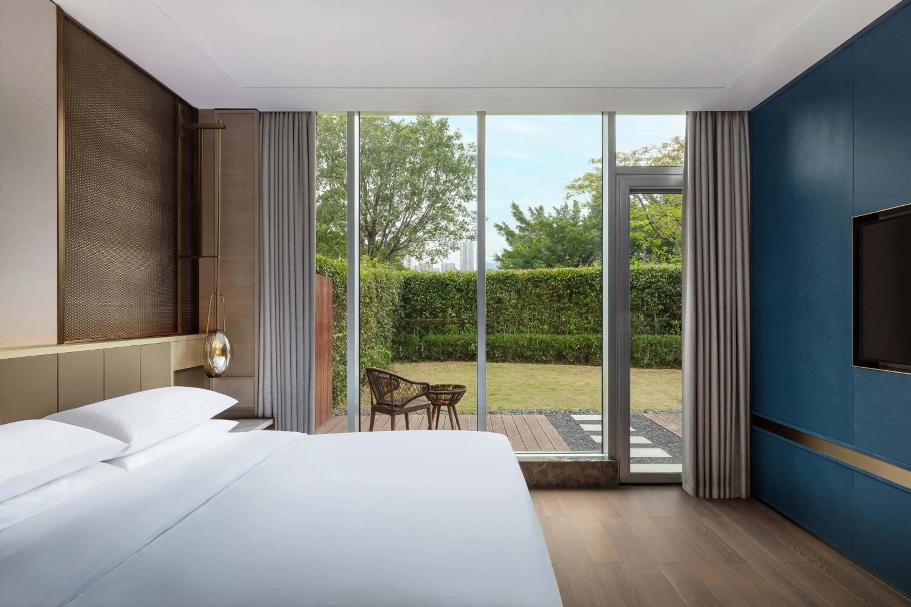 Photo of the whole room, Bed in Midea Shunde, a Tribute Portfolio Hotel