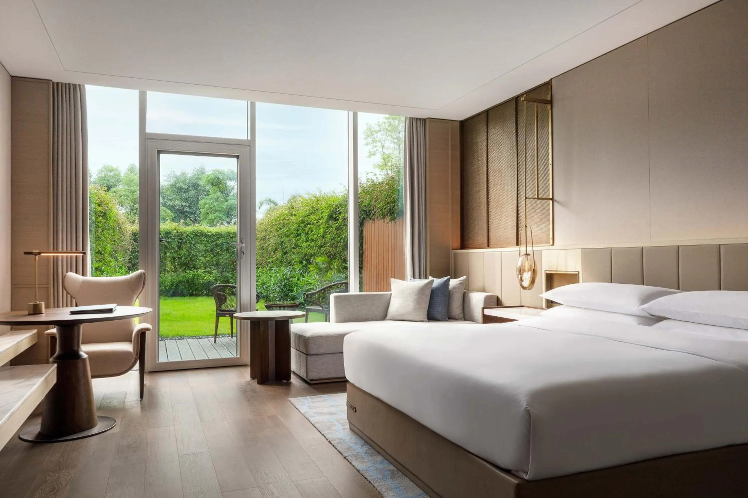 Photo of the whole room, Bed in Midea Shunde, a Tribute Portfolio Hotel