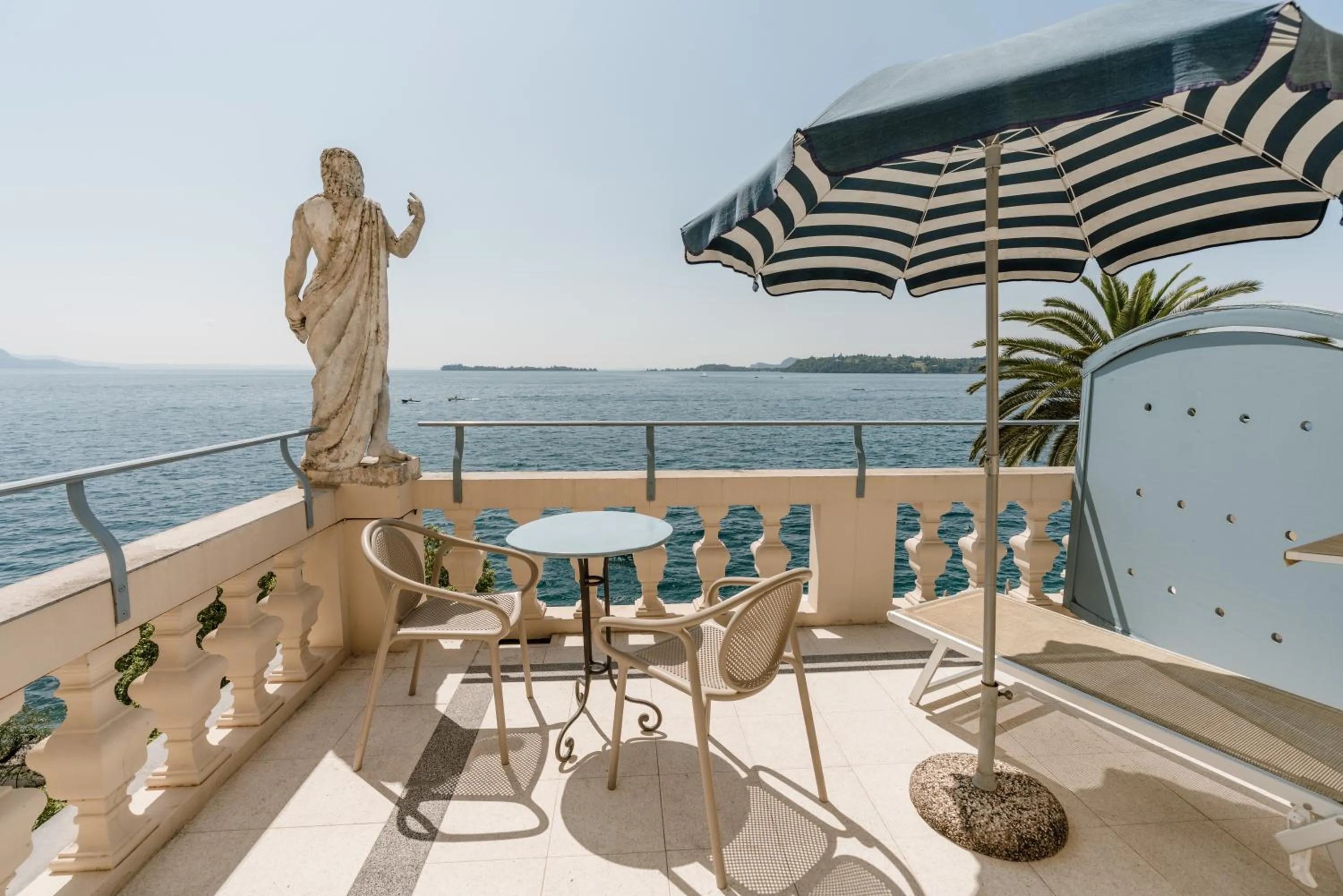 Balcony/Terrace in Hotel Monte Baldo e Villa Acquarone