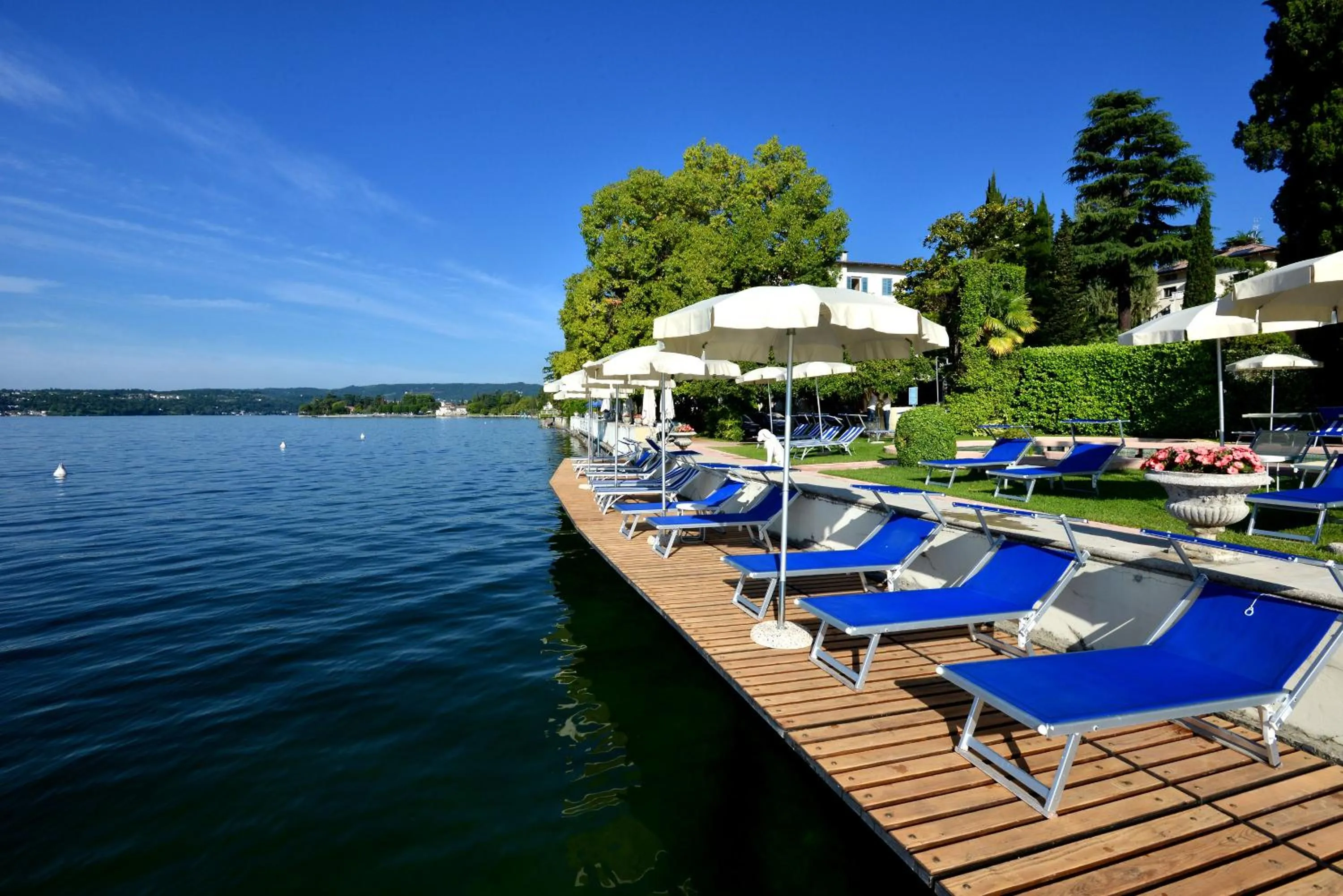 Garden in Hotel Monte Baldo e Villa Acquarone