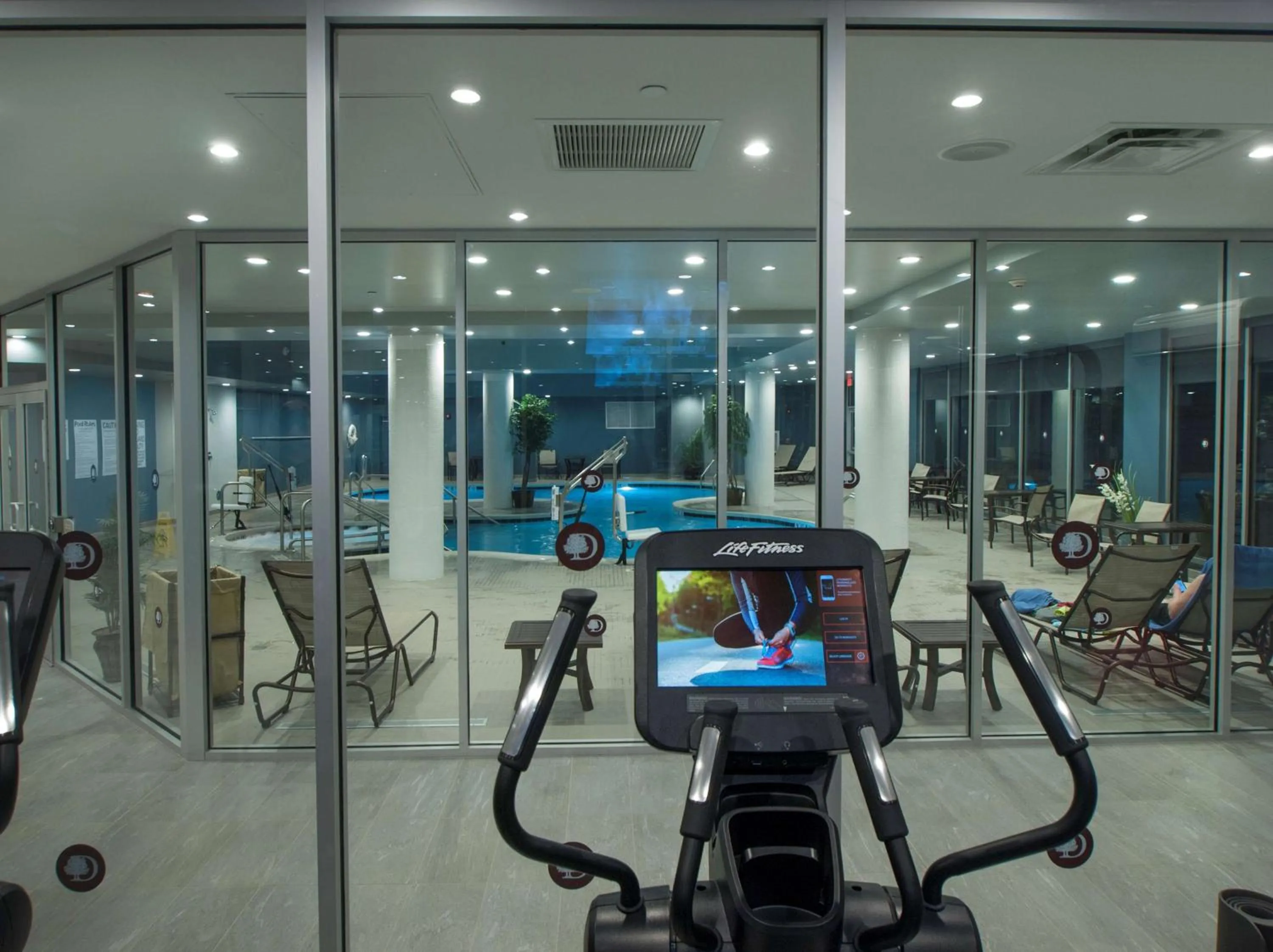 Fitness centre/facilities in DoubleTree by Hilton Hotel Niagara Falls New York
