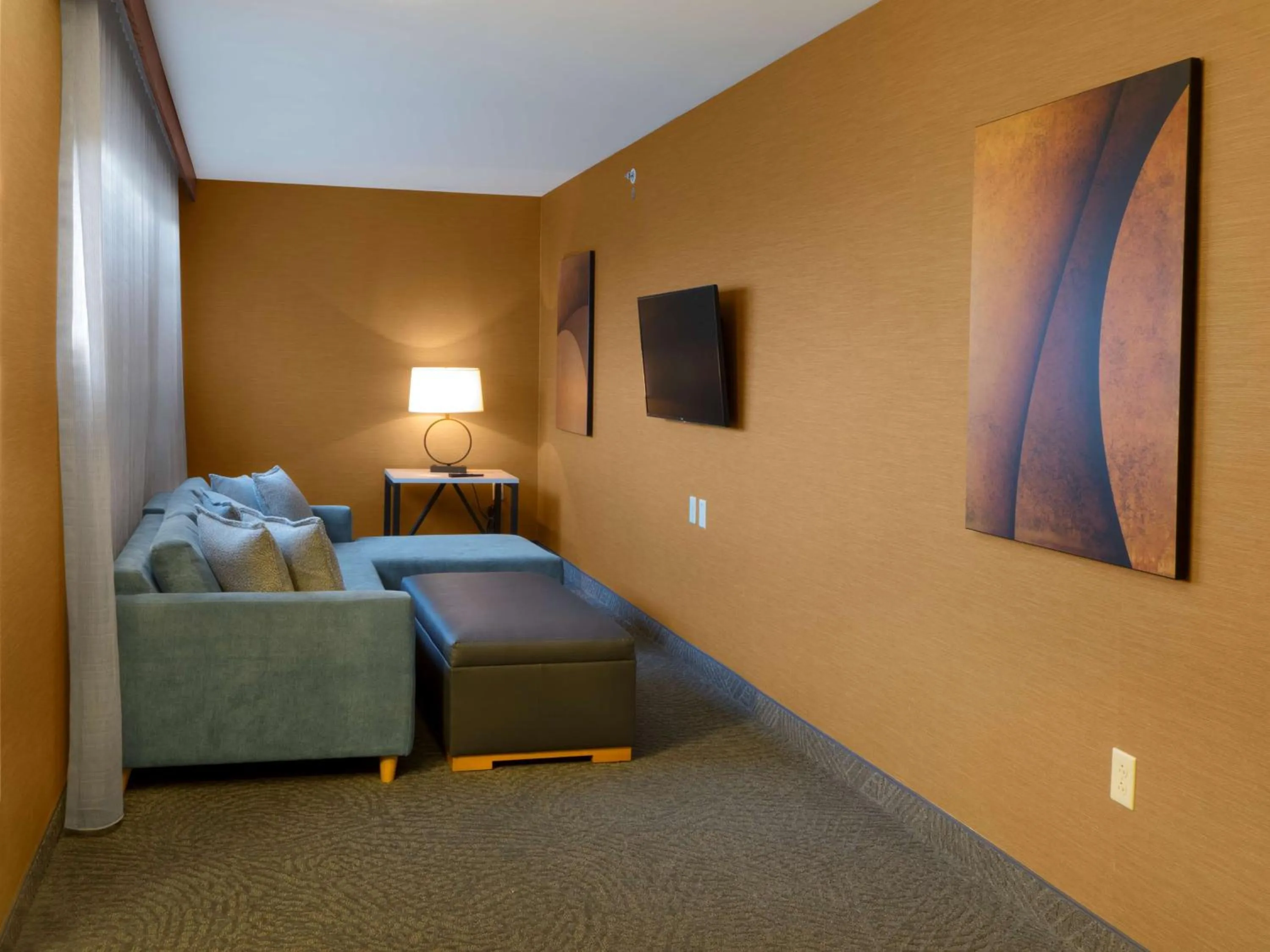 Bedroom in DoubleTree by Hilton Hotel Niagara Falls New York