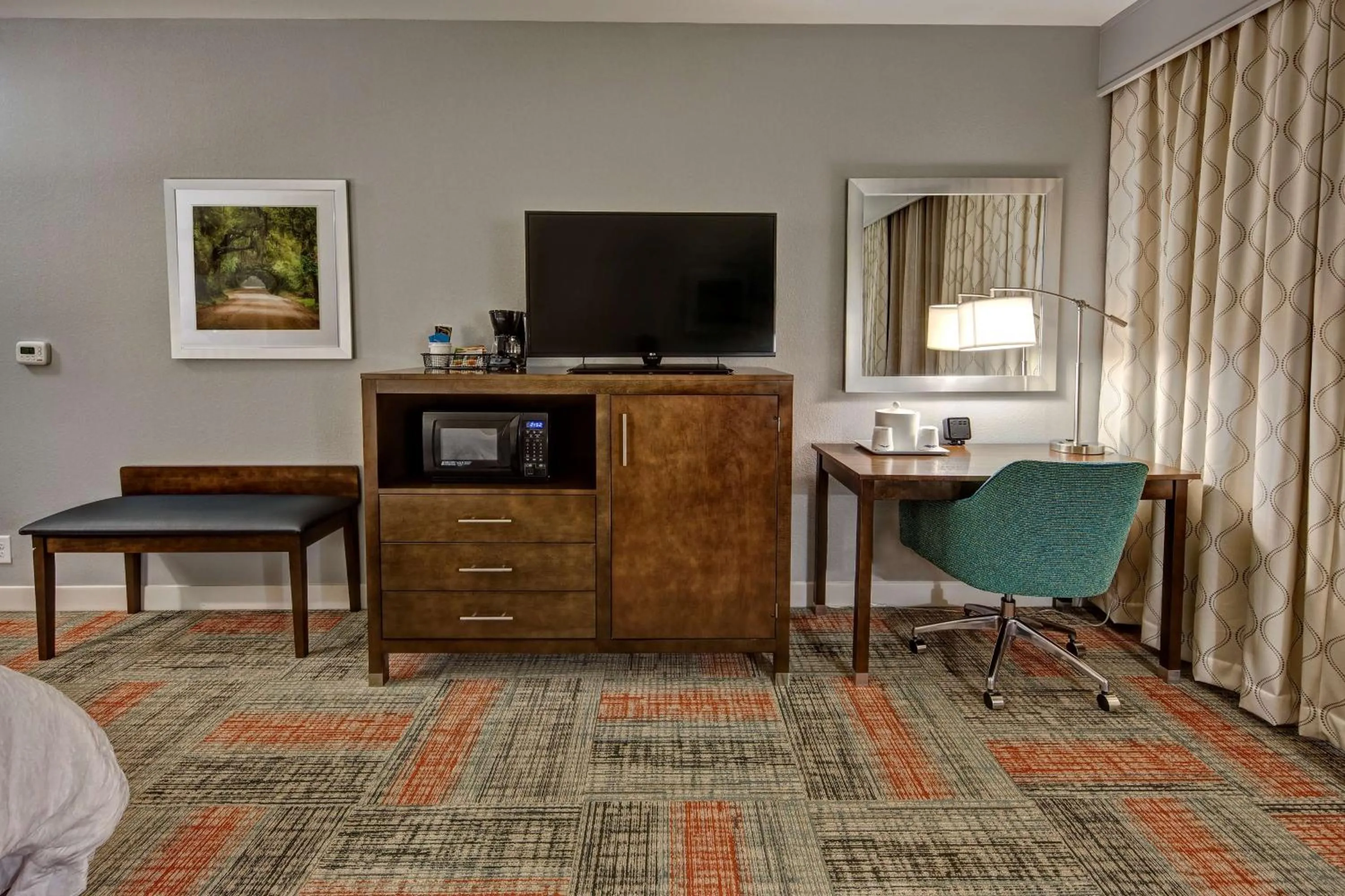 Bed in Hampton Inn Summerville SC