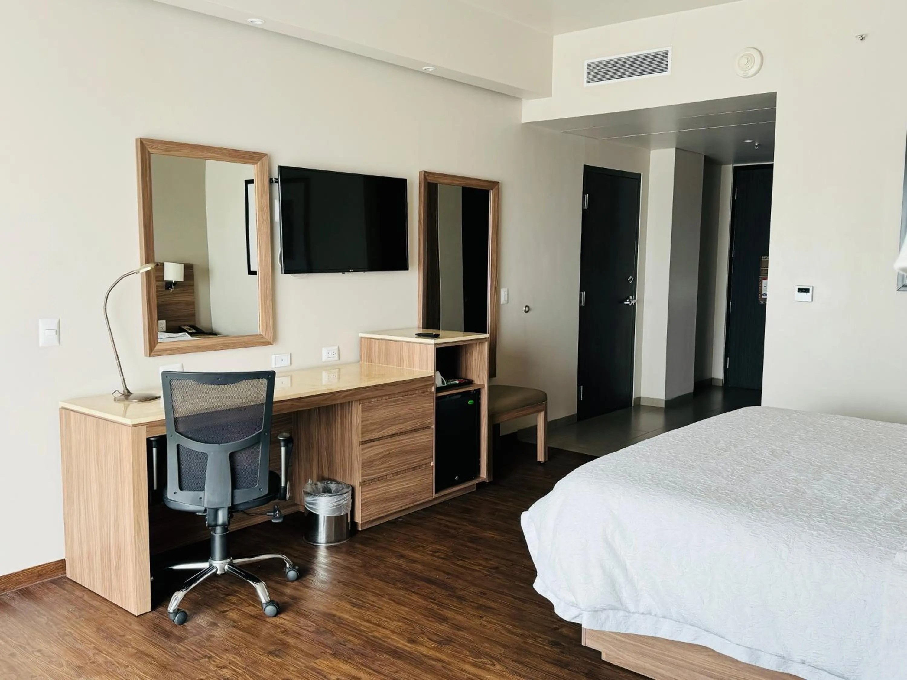 TV and multimedia, Bed in Hampton Inn by Hilton Durango