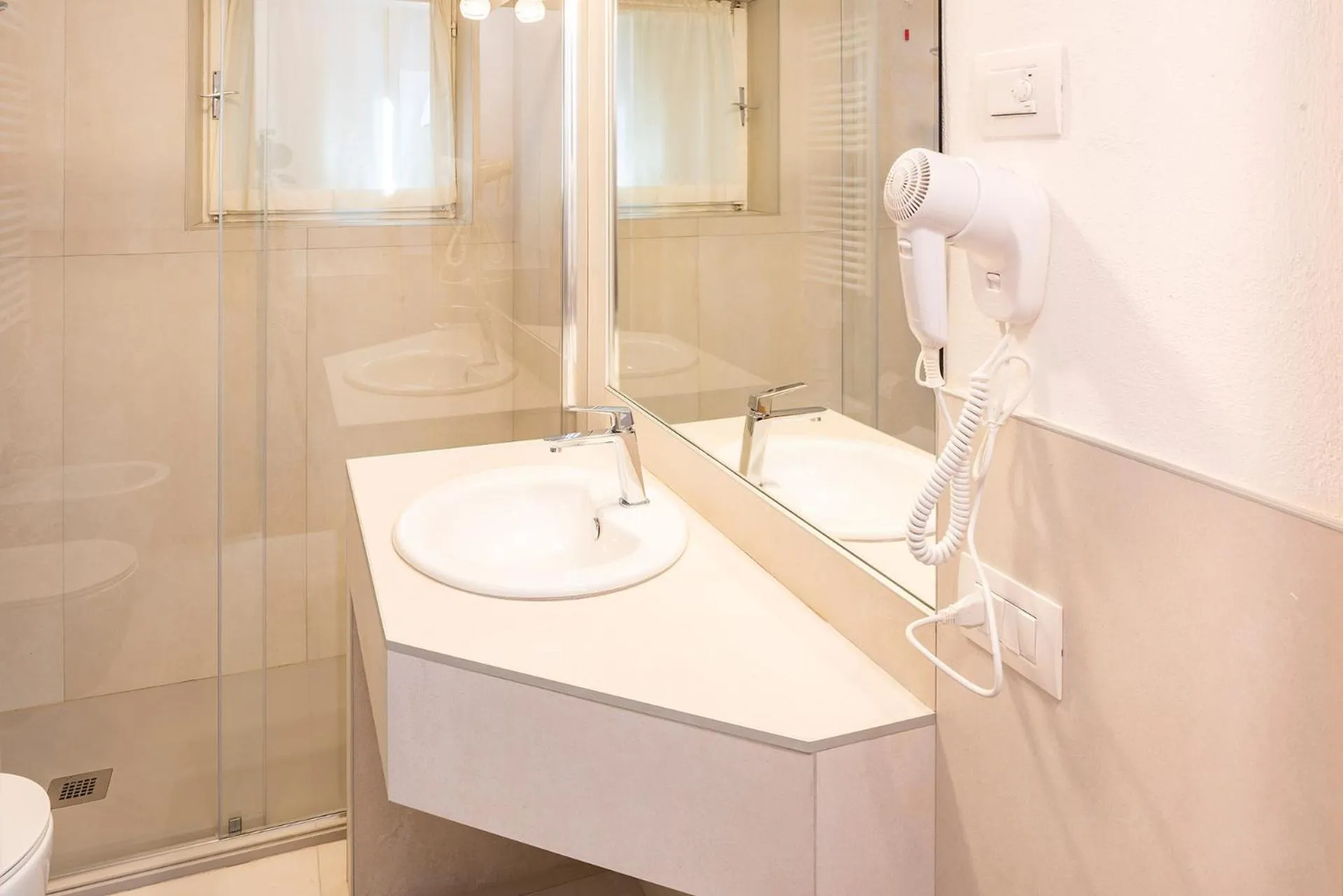 Shower in Residence Parco Del Garda