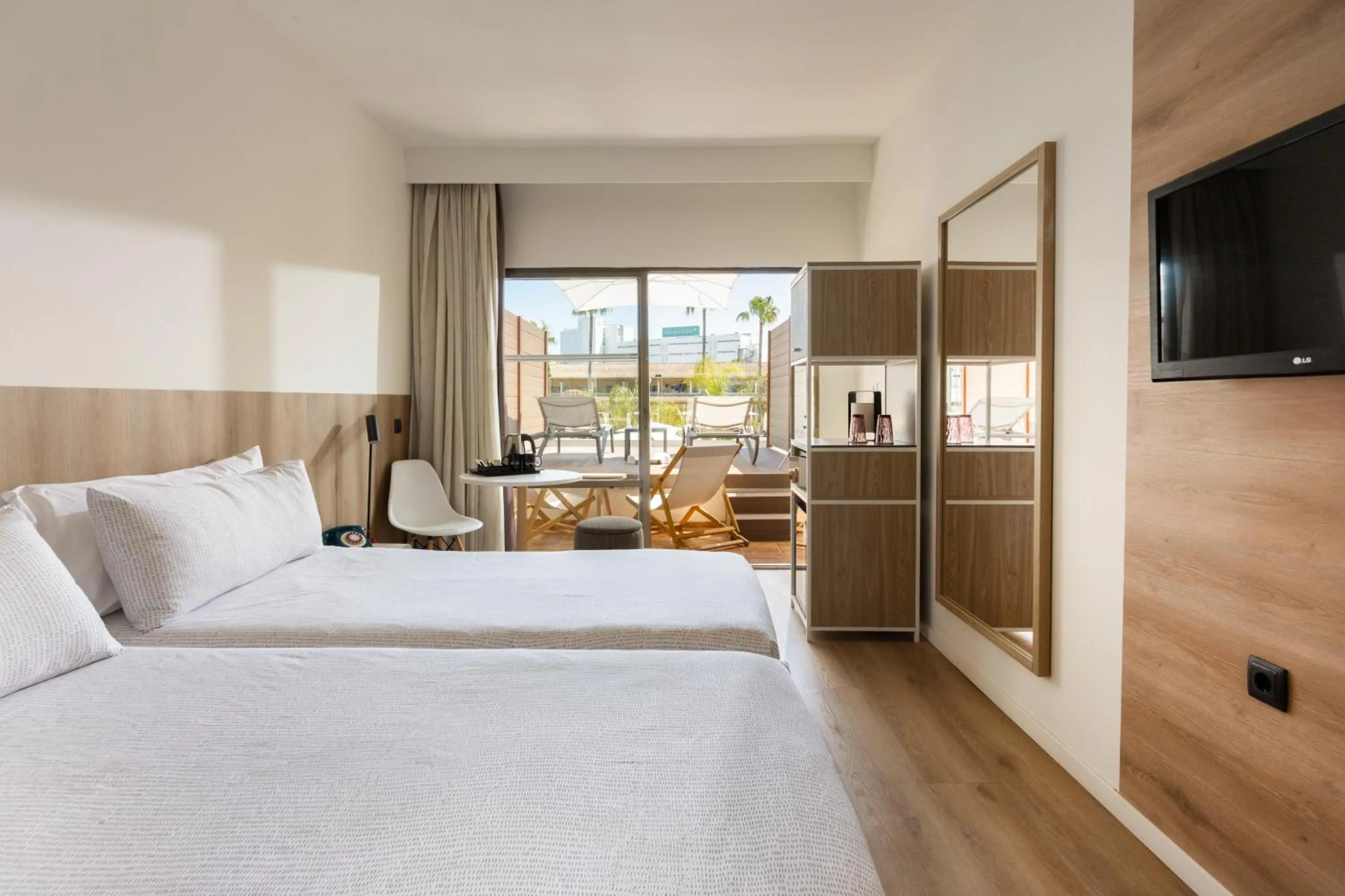 Bed in INNSiDE by Meliá Alcudia