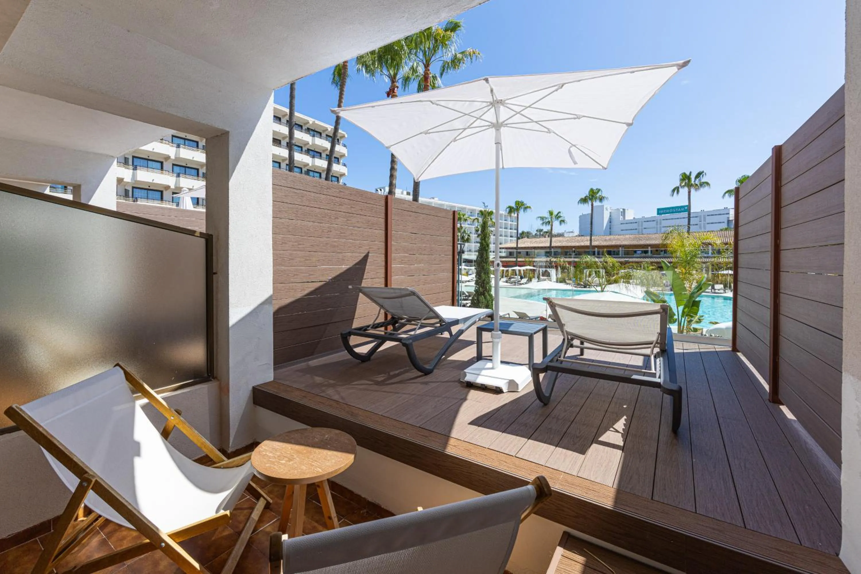 Patio in INNSiDE by Meliá Alcudia