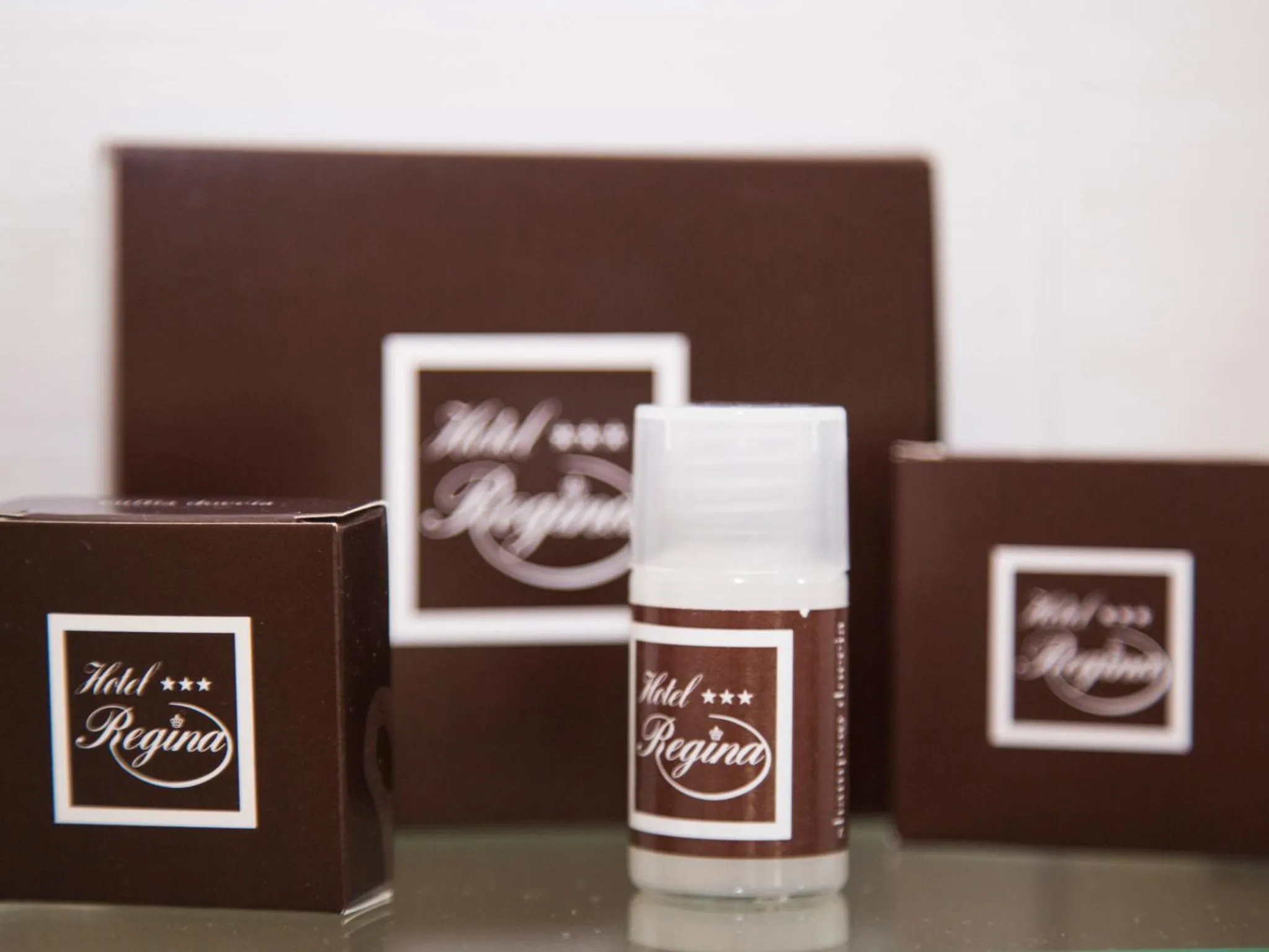 Shower in Hotel Regina