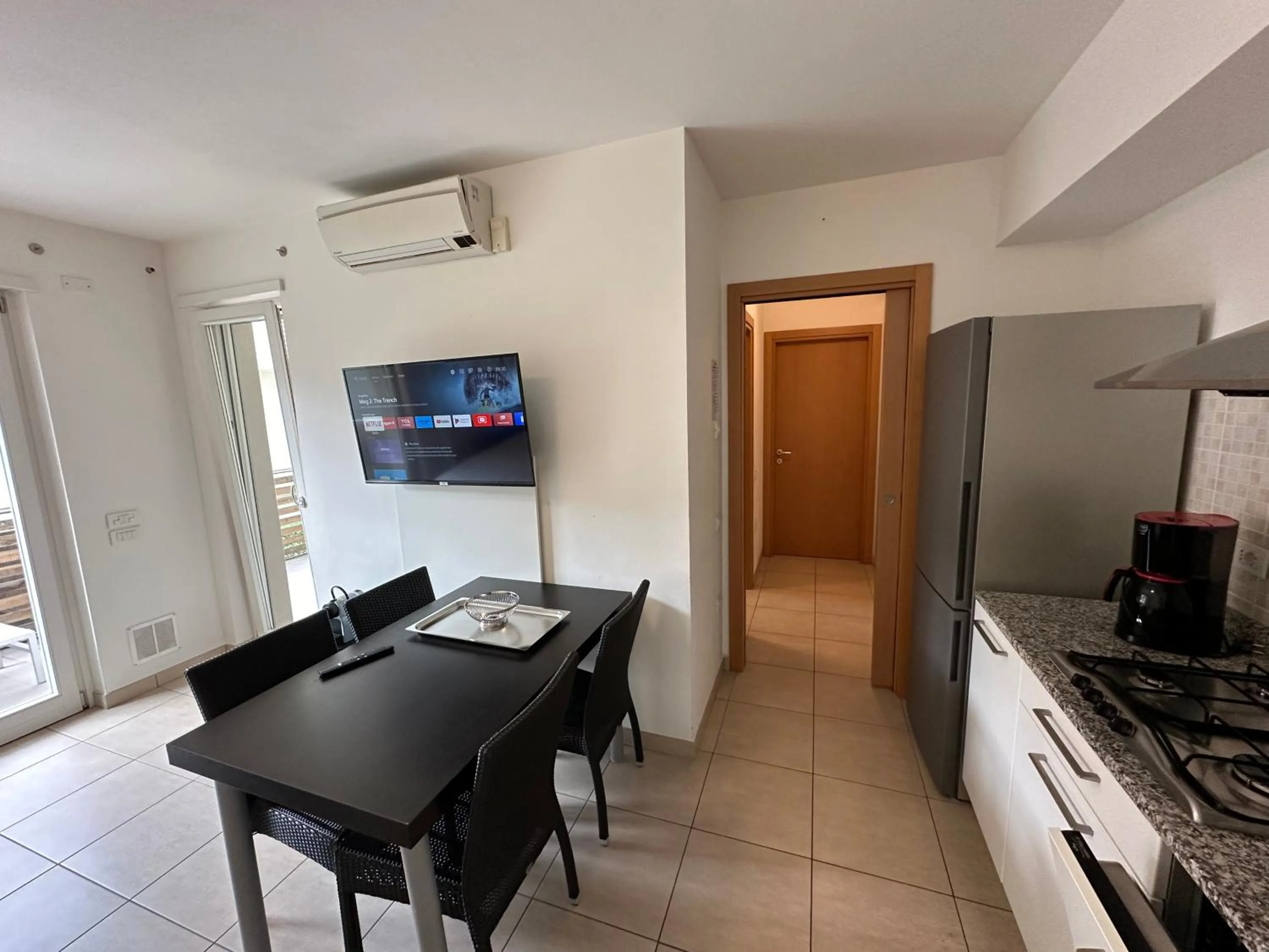 Communal lounge/ TV room in 4 Limoni Apartment Resort