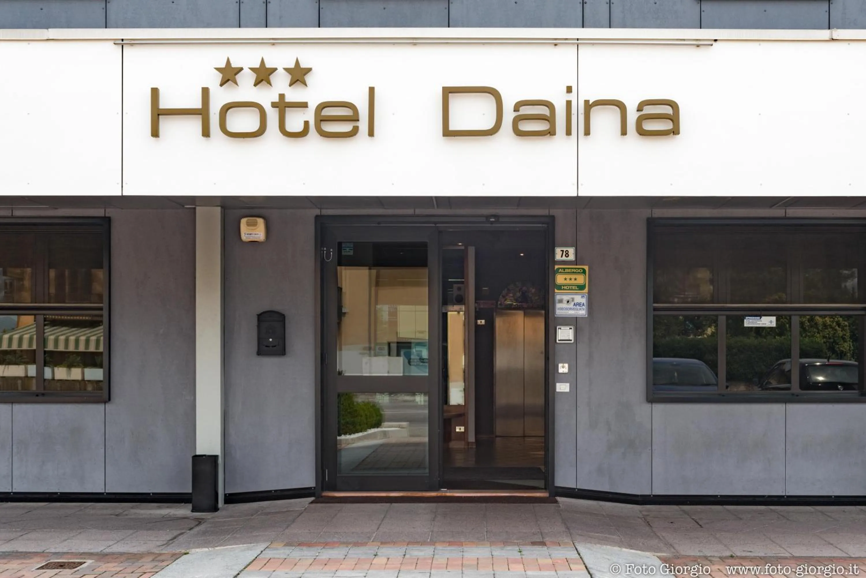 Facade/entrance in Hotel Daina