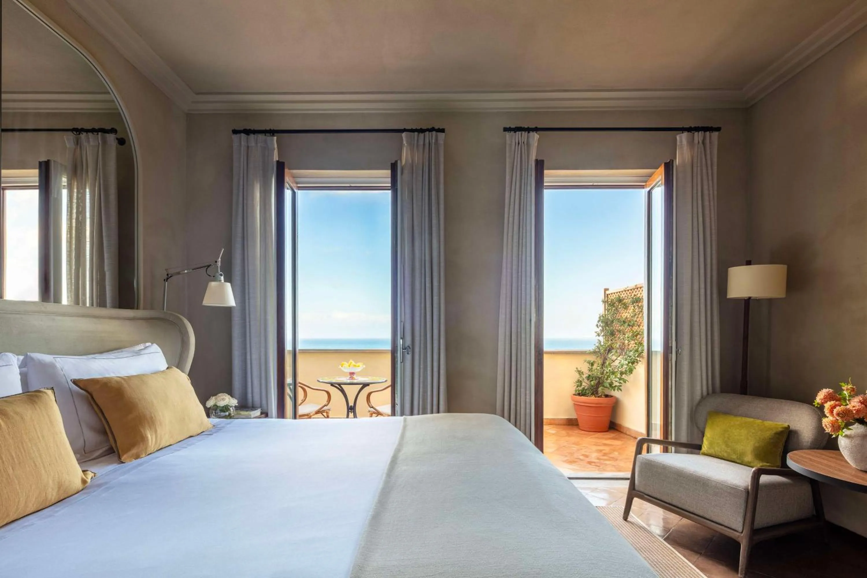 Other, Bed in Anantara Convento di Amalfi Grand Hotel