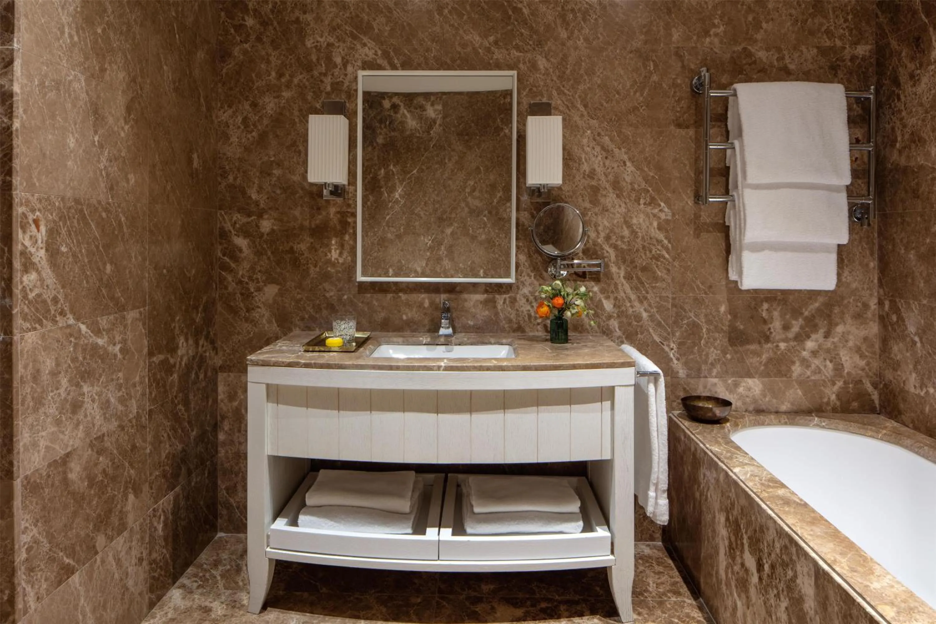 Bathroom, Bed in Anantara Convento di Amalfi Grand Hotel