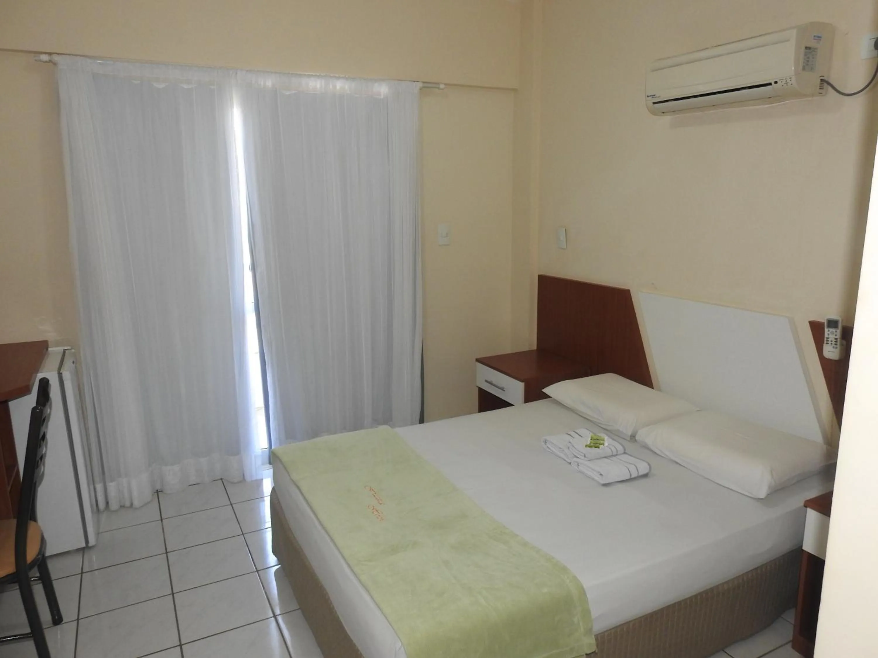 Bedroom, Bed in Fragata Hotel