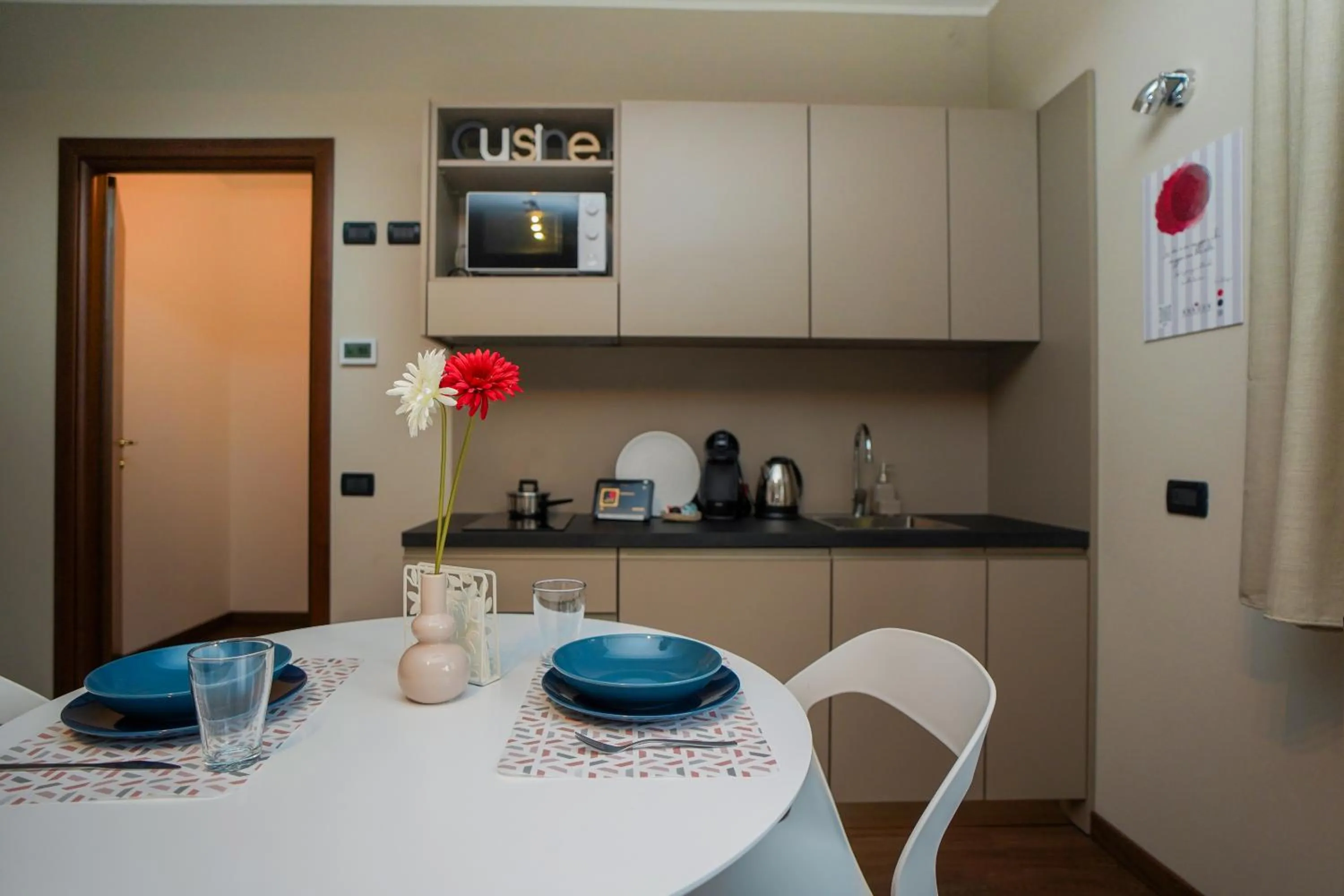 TV and multimedia in Bnbook Expo Residence Rho