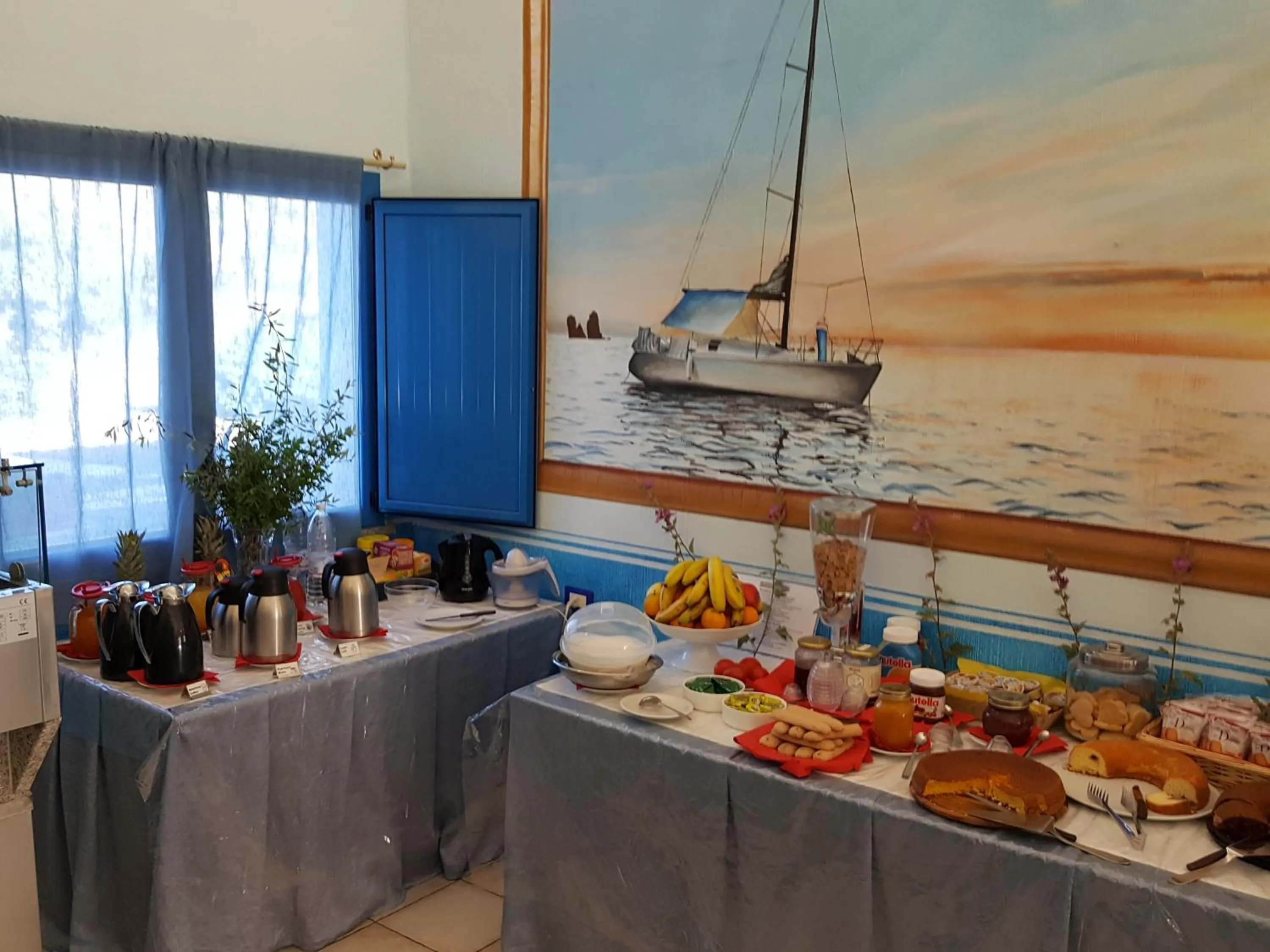 Dining area in Hotel Baia Cea