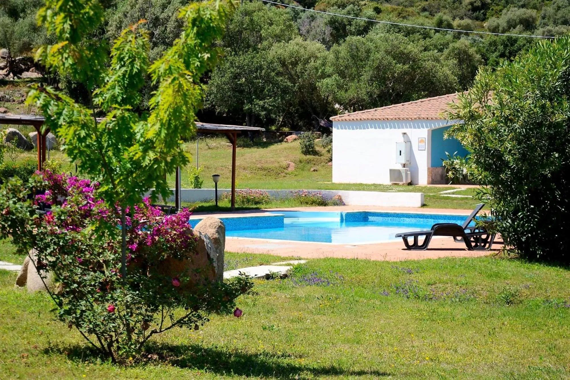 Swimming pool in Hotel Baia Cea